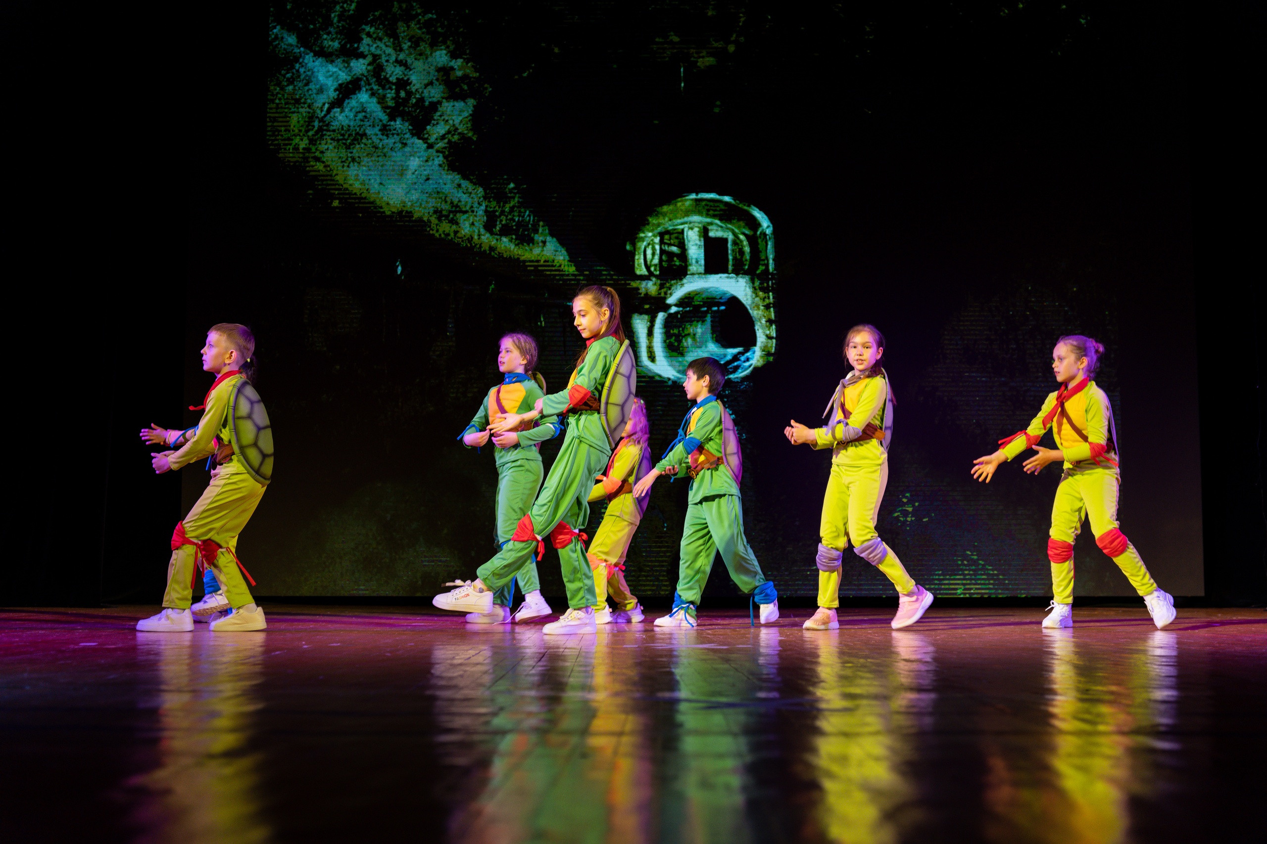 Репортажная фотосъемка танцев. Видеограф Алексей Жарков