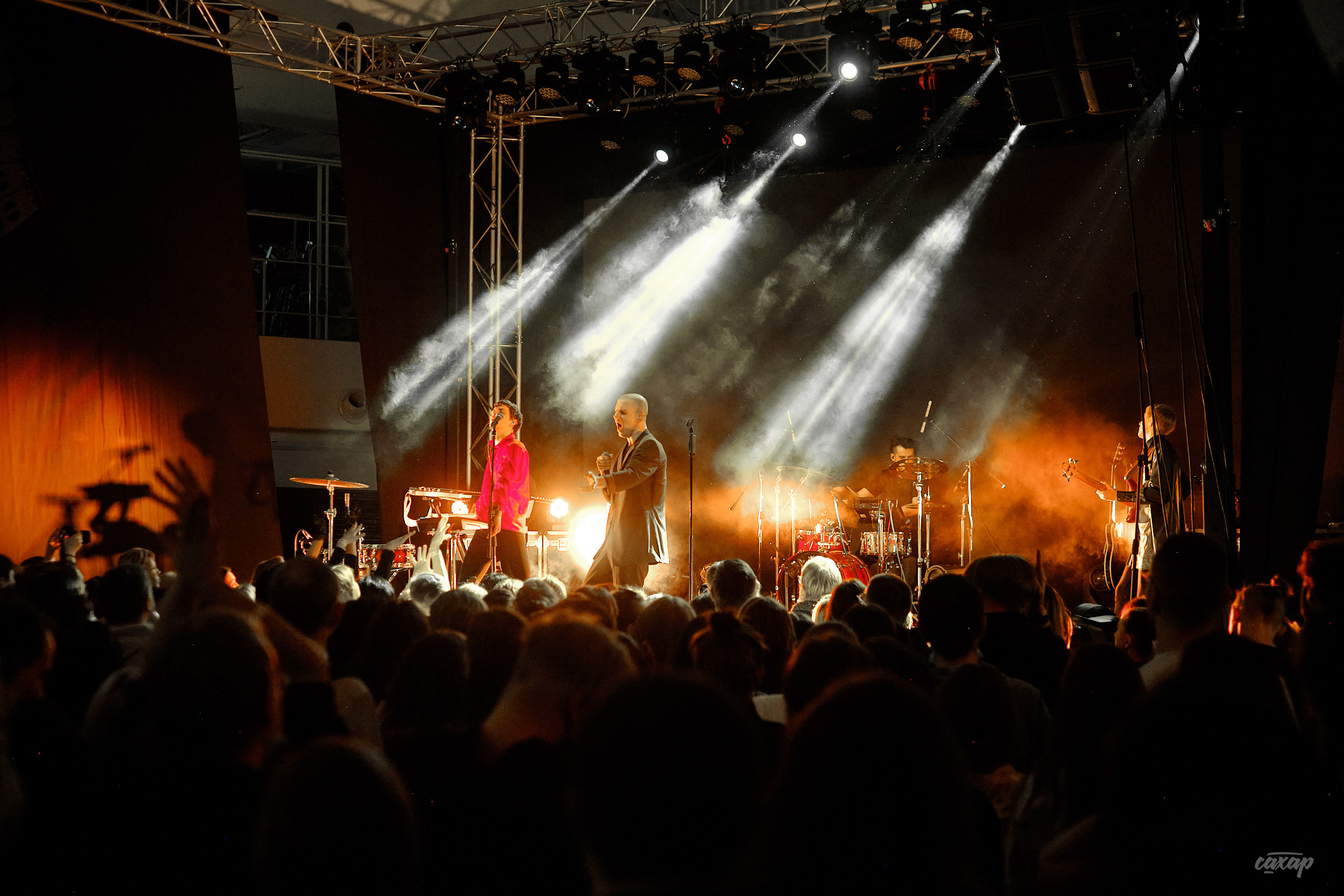 Shortparis. Профессиональный фотограф в Екатеринбурге Юра Сахар