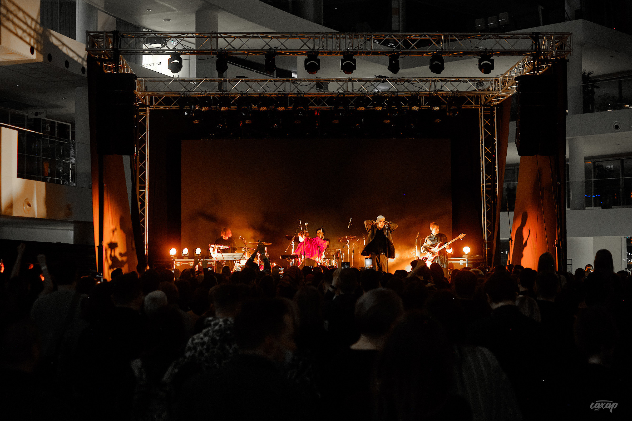 Shortparis. Профессиональный фотограф в Екатеринбурге Юра Сахар