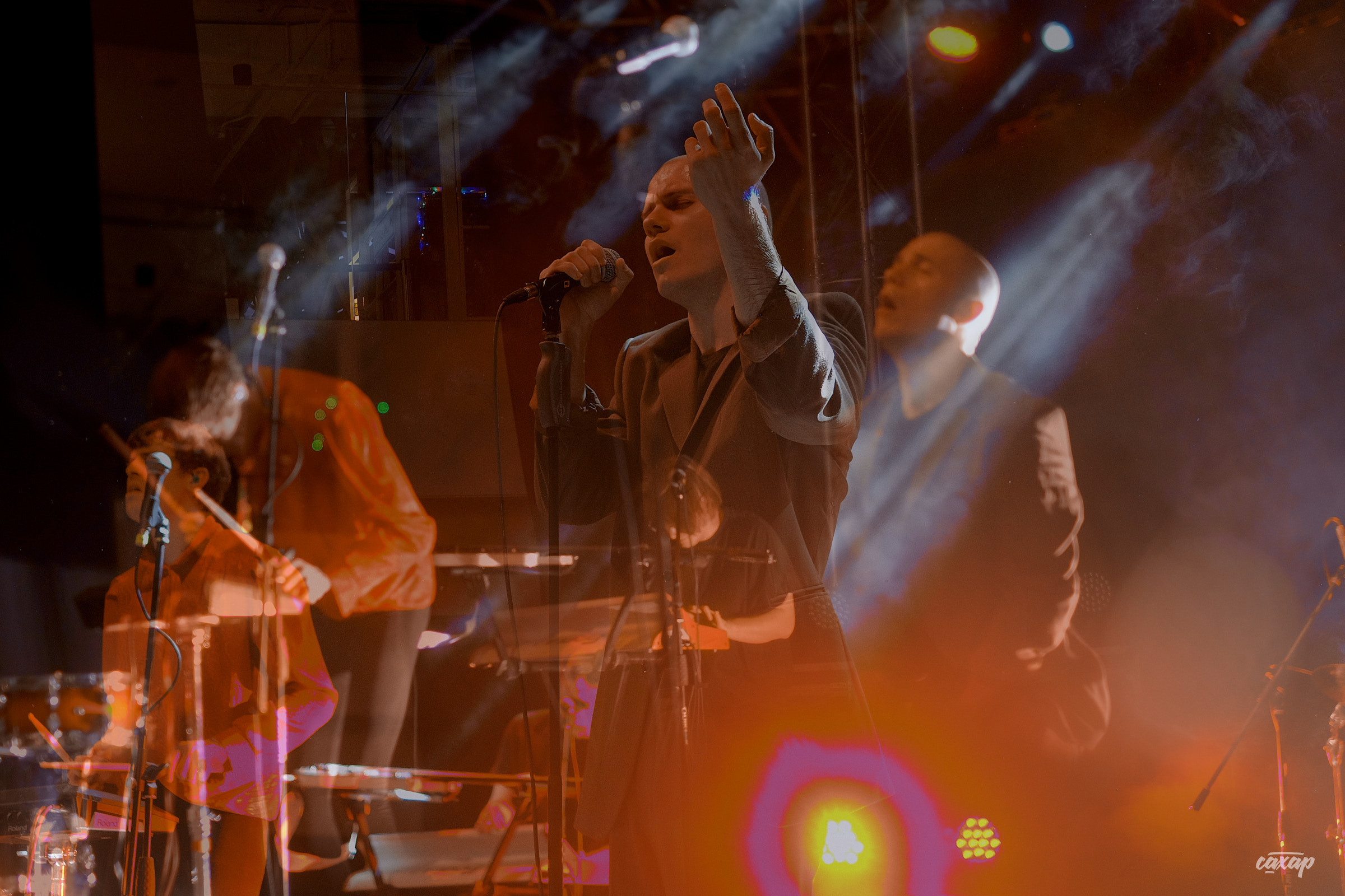 Shortparis. Профессиональный фотограф в Екатеринбурге Юра Сахар