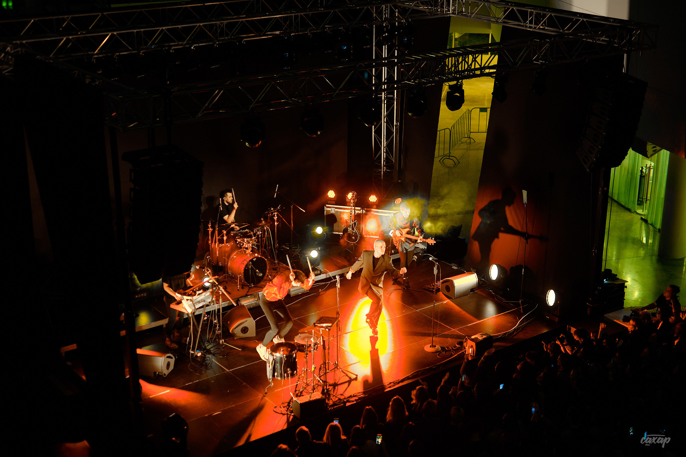 Shortparis. Профессиональный фотограф в Екатеринбурге Юра Сахар