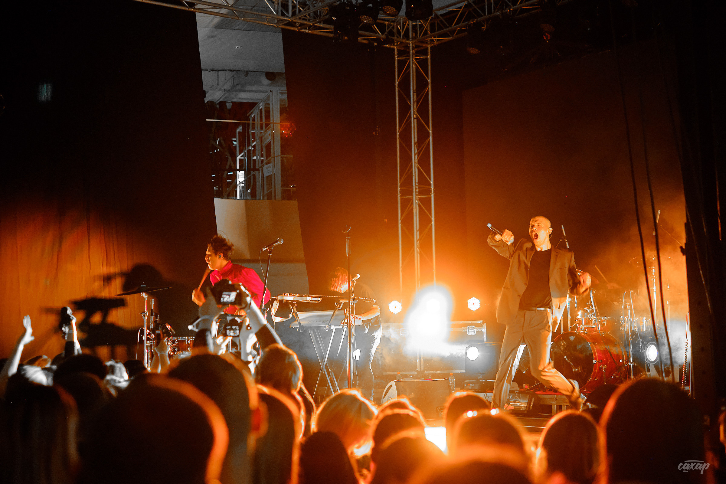 Shortparis. Профессиональный фотограф в Екатеринбурге Юра Сахар