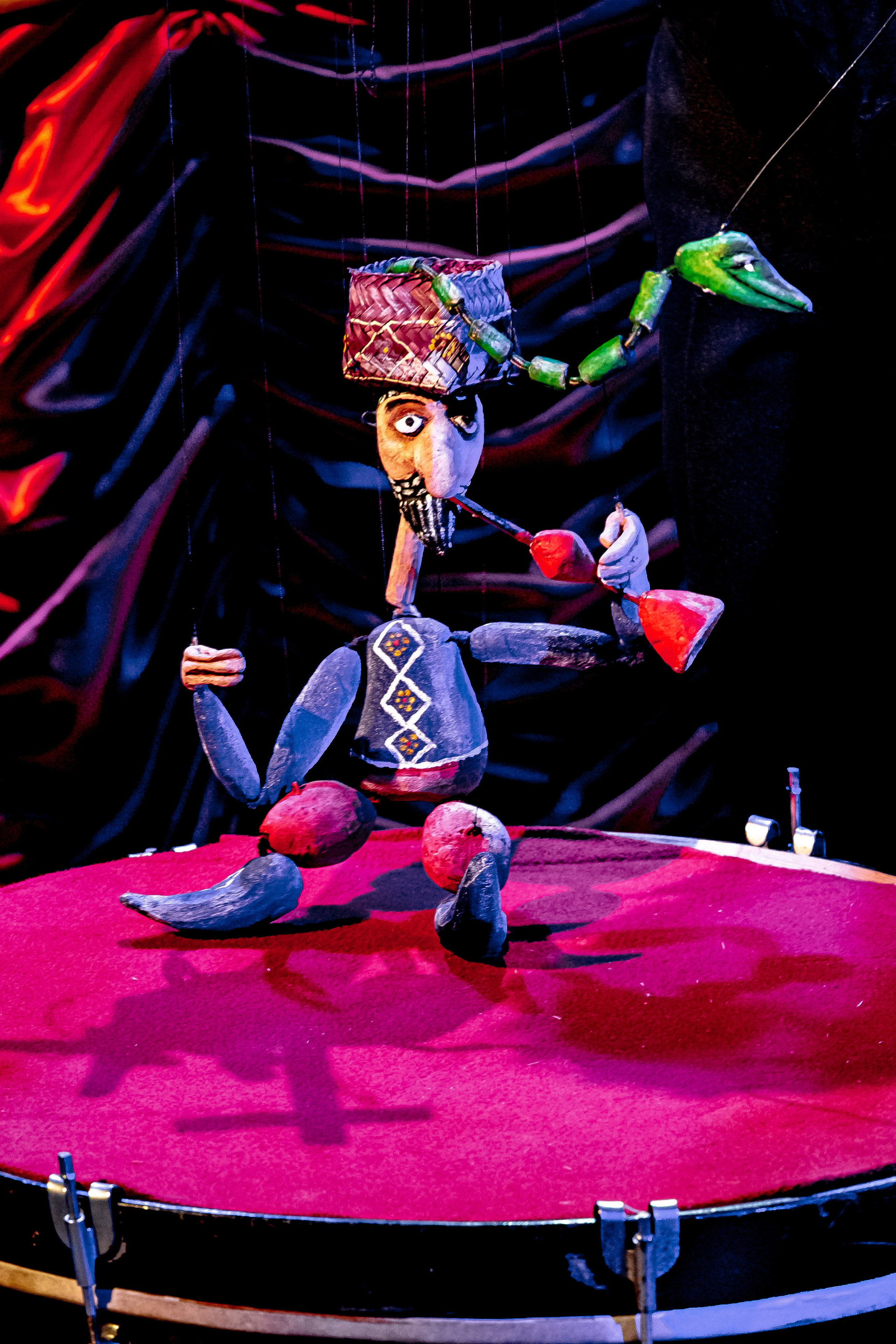 Цирк из Саквояжа спектакль театра САКВОЯЖ. Фотограф в Сочи Юрий Шептаев