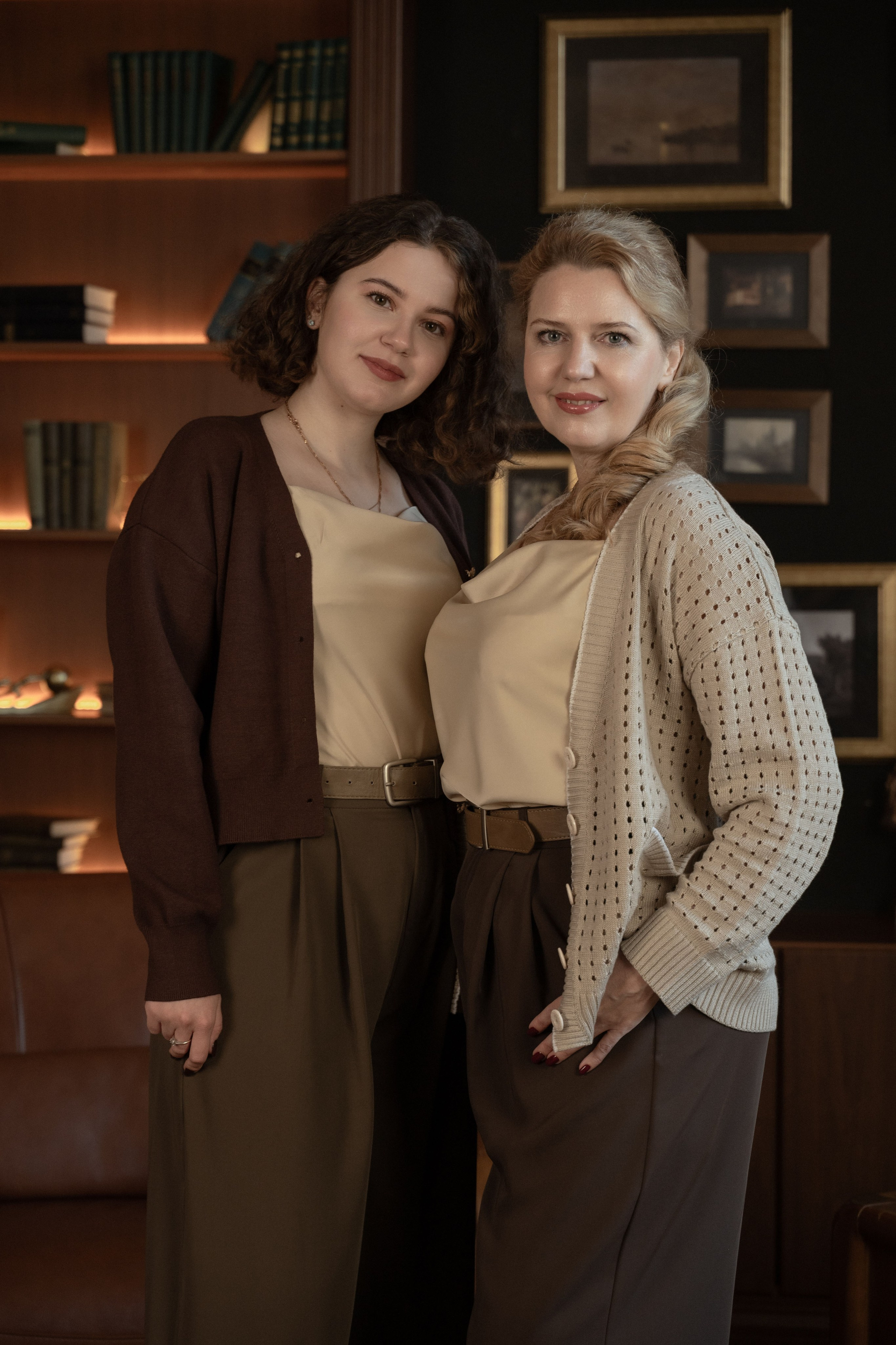 Семейная фотосессия мамы с дочкой