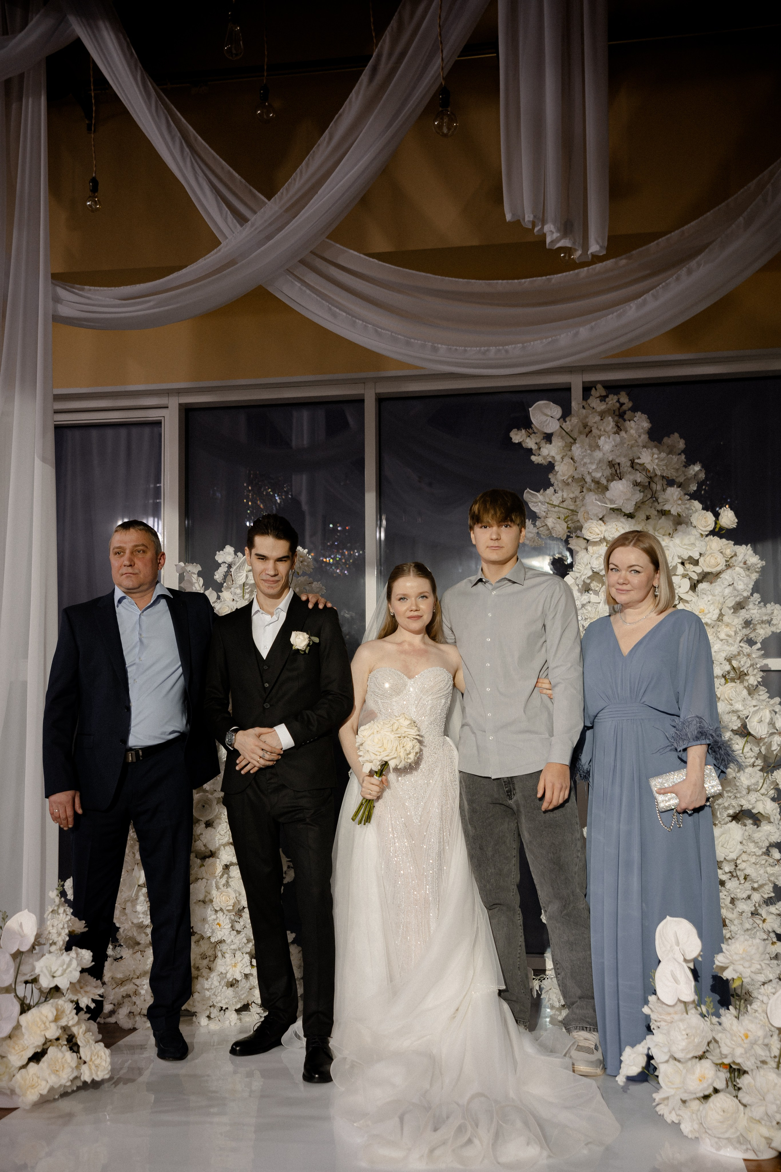 СВАДЕБНАЯ СЬЕМКА СБОРОВ В ОТЕЛЕ И ВЫЕЗД НА ЦЕРЕМОНИЮ (СНЯТО В СИБИРЕ В НИЖНЕВАРТОВСКЕ). Профессиональный фотограф, Санкт-Петербург — Виктория Богомолова