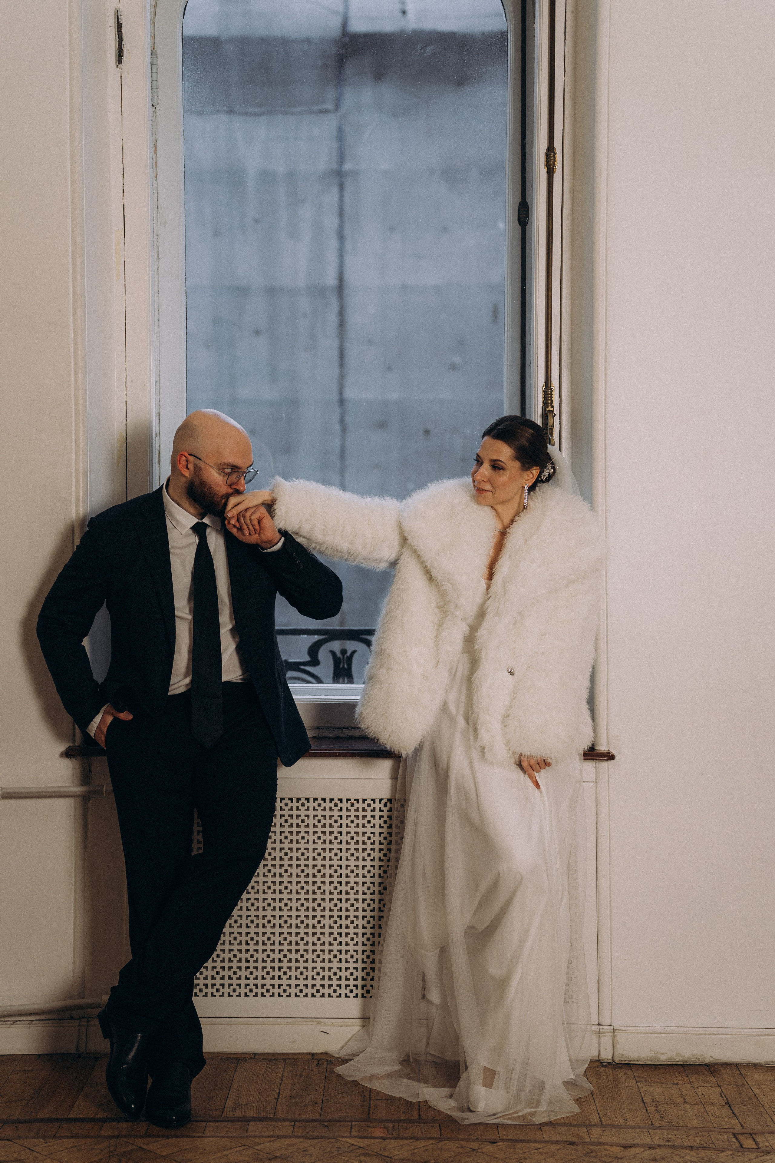 СВАДЕБНАЯ СЬЕМКА ВО ВТОРОМ ДВОРЦЕ (ДЕКАБРЬ) ТАКЖЕ СЬЕМКА В СТУДИИ НА ЧЕРНЫШЕВСКОЙ. Профессиональный фотограф, Санкт-Петербург — Виктория Богомолова