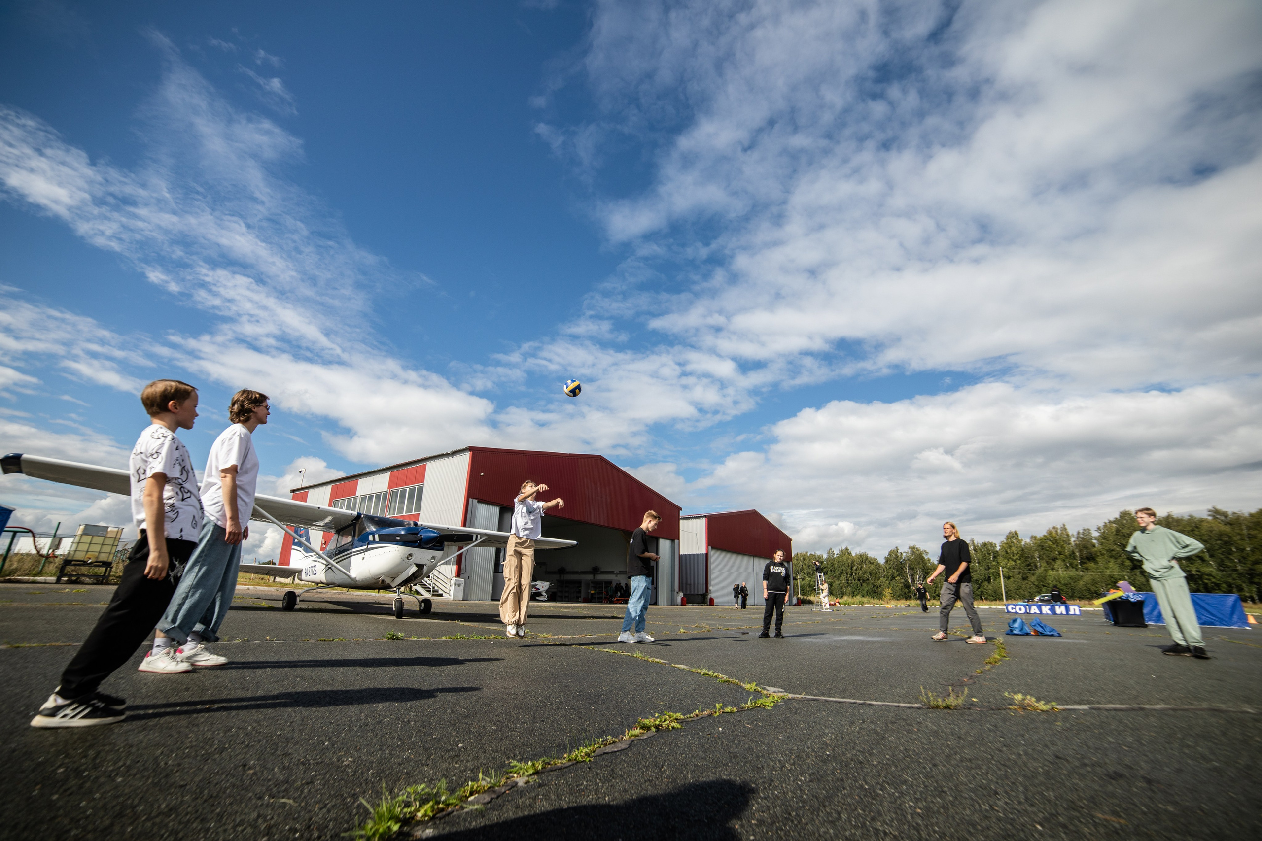 УЗСТ- Корпоративный тимбилдинг на аэродроме. Репортажный и свадебный фотограф в Челябинске Елисеев Павел