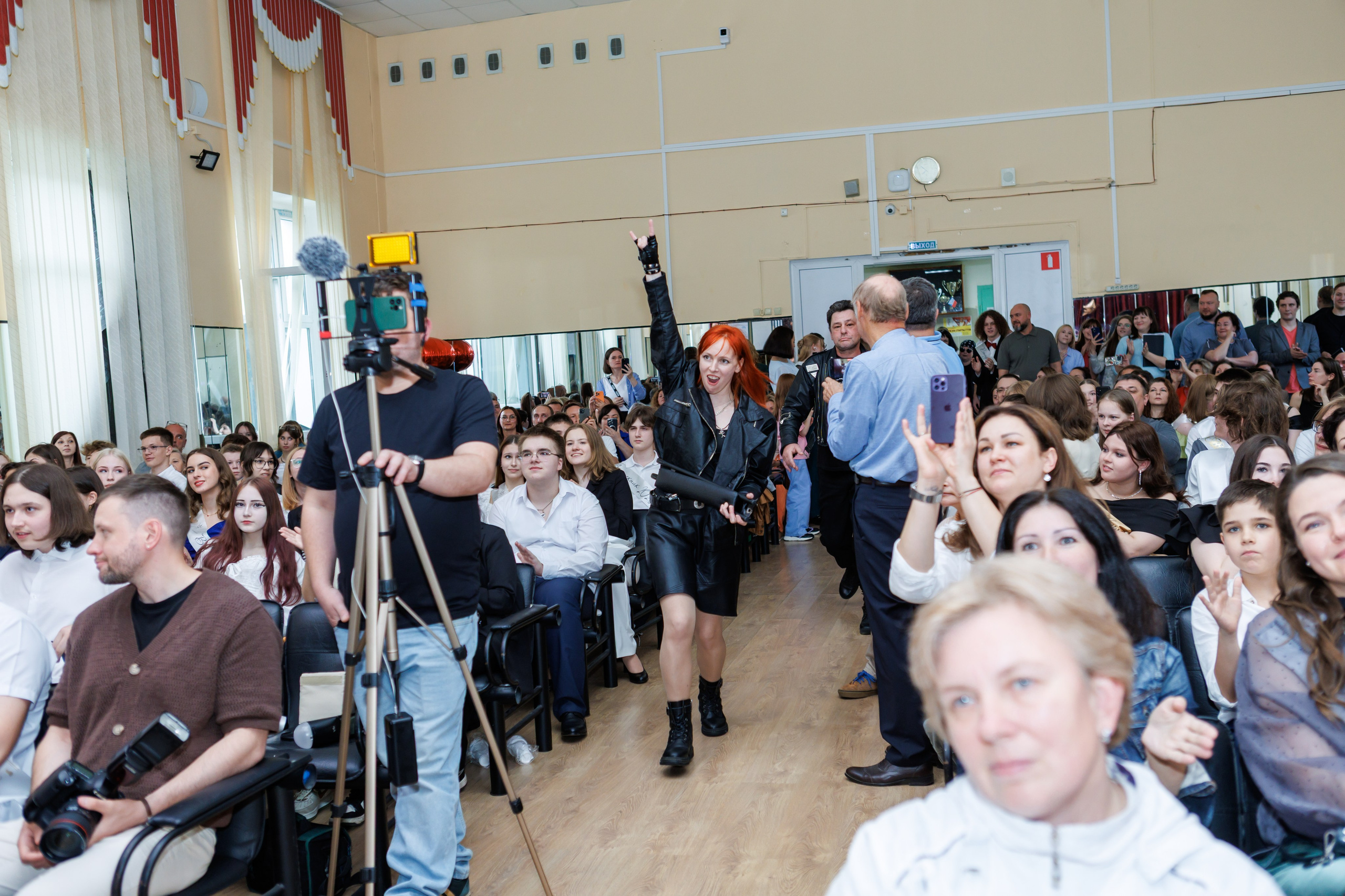 9 класс / Выпускной / Гимназия № 1558 / г. Москва. Детский и семейный фотограф Мария Киселёва. Москва