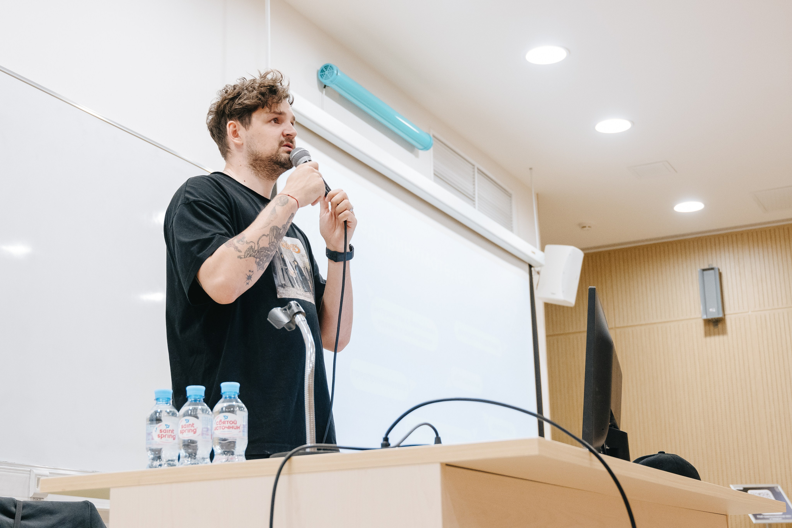 Встреча с Олегом Титовым, креативным продюсером Medium Quality. Даниил Сергеев: репортажный фотограф