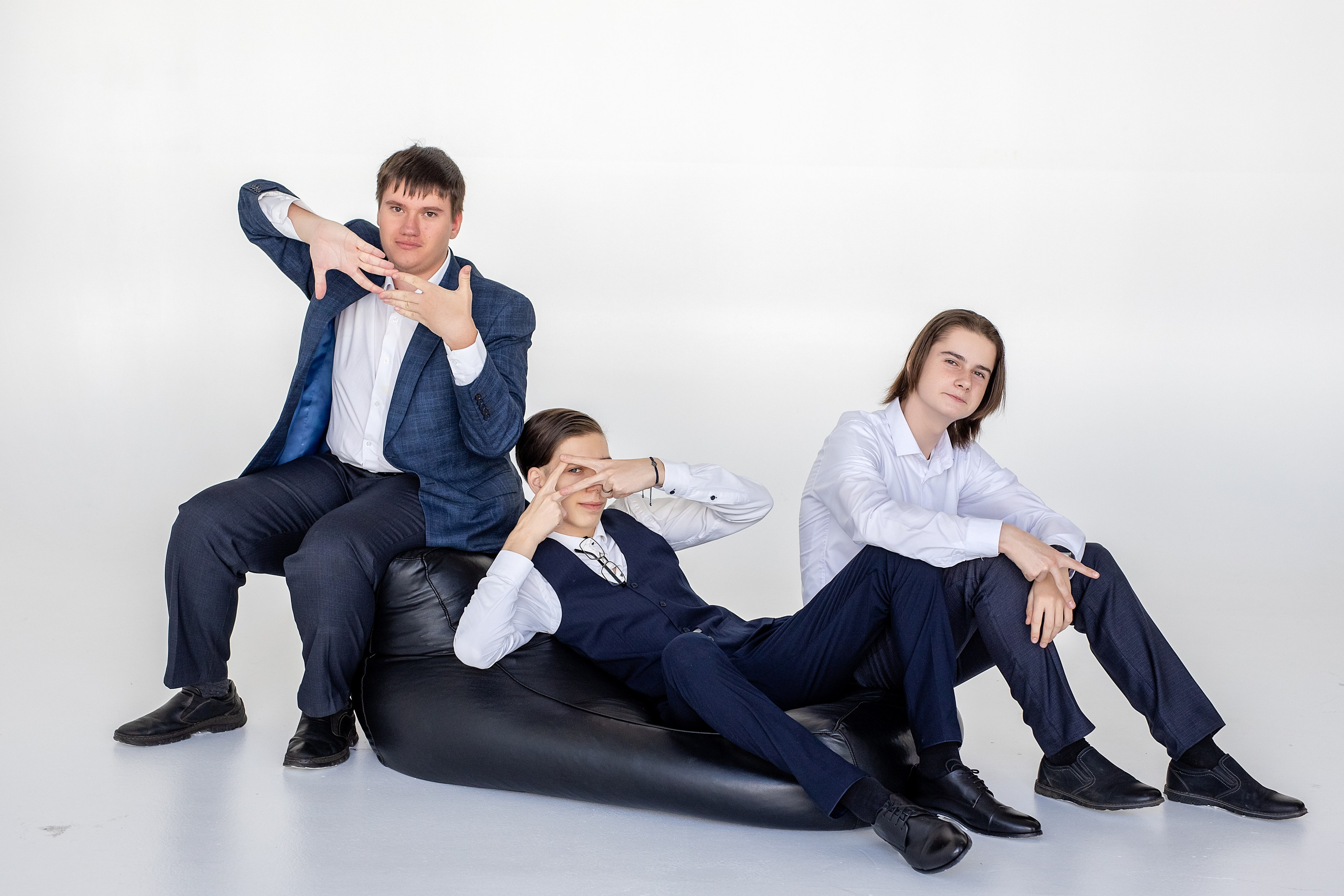 ФГБОУ ВО «Тихоокеанский государственный медицинский университет», 11-б класс. Стильный выпускной альбом Владивосток фотограф Вероника Мигачева