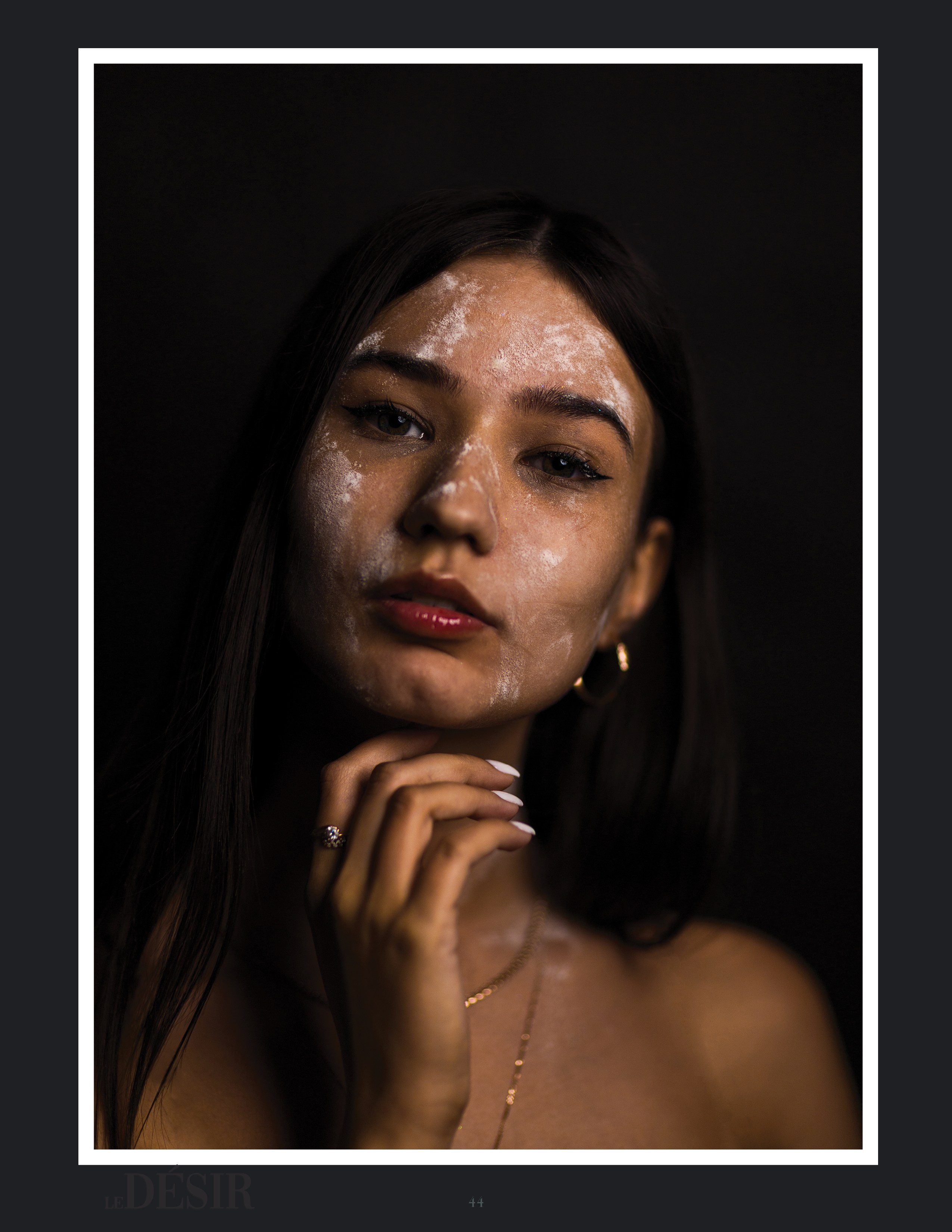 LeDesir Magazine. Photomantis