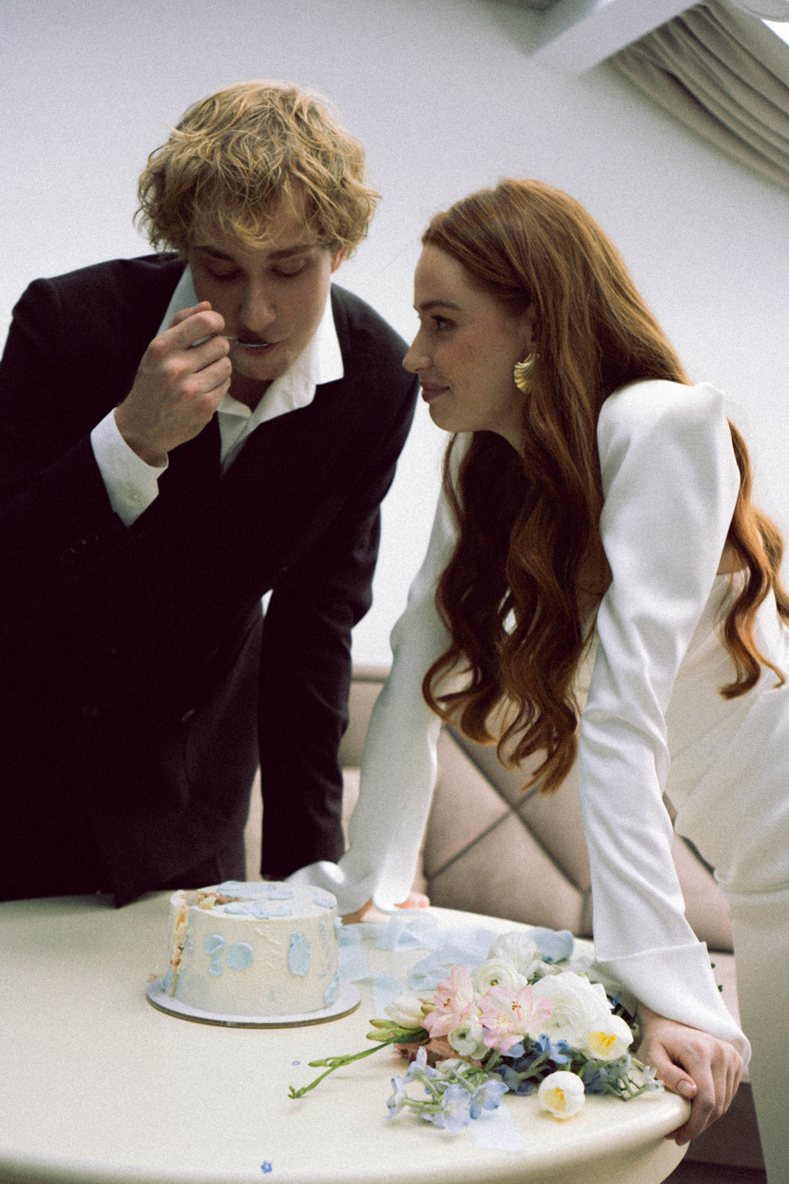 СВАДЕБНАЯ СЬЕМКА В ОТЕЛЕ. СБОРЫ ЖЕНИХА И НЕВЕСТЫ И ТАКЖЕ ТОР И ПОДГОТОВКА К ПРОГУЛКЕ. Профессиональный фотограф, Санкт-Петербург — Виктория Богомолова