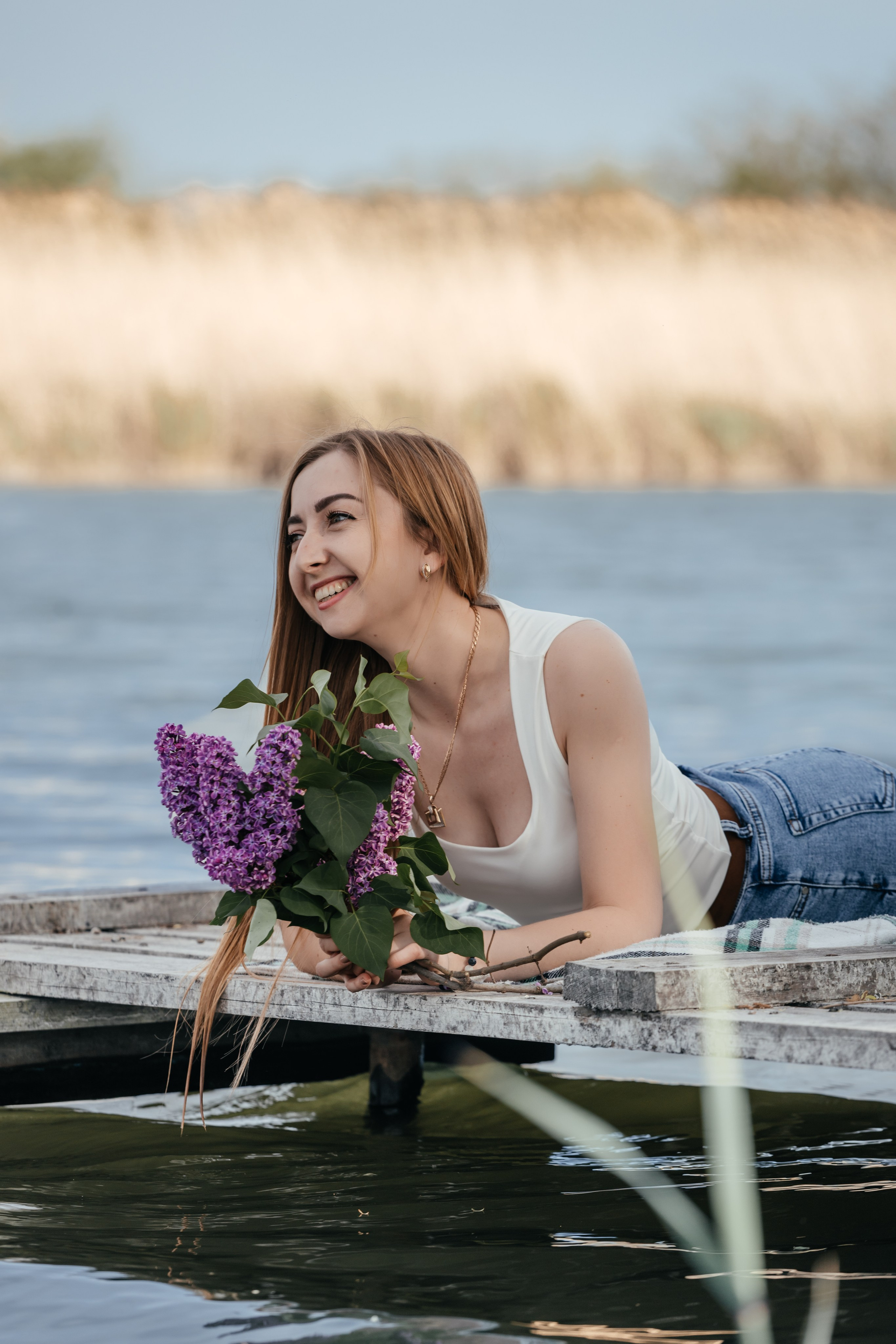 Женская фотосессия на природе с сиренью. Свадебный и семейный фотограф в Краснодарском крае Мария Данилкина
