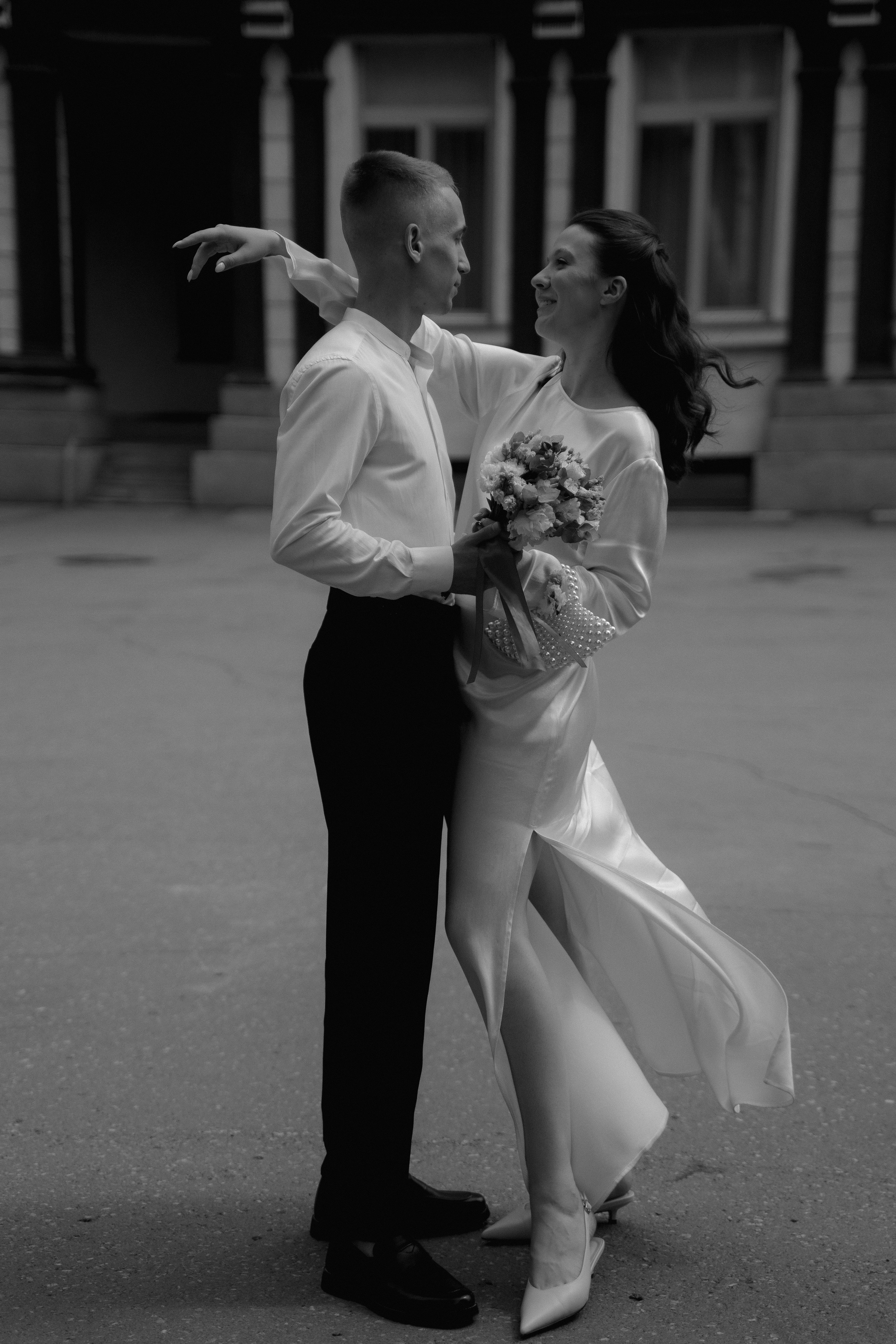 Никита и Аня в городе. Семейный, портретный фотограф Новосибирск. Оля Адова