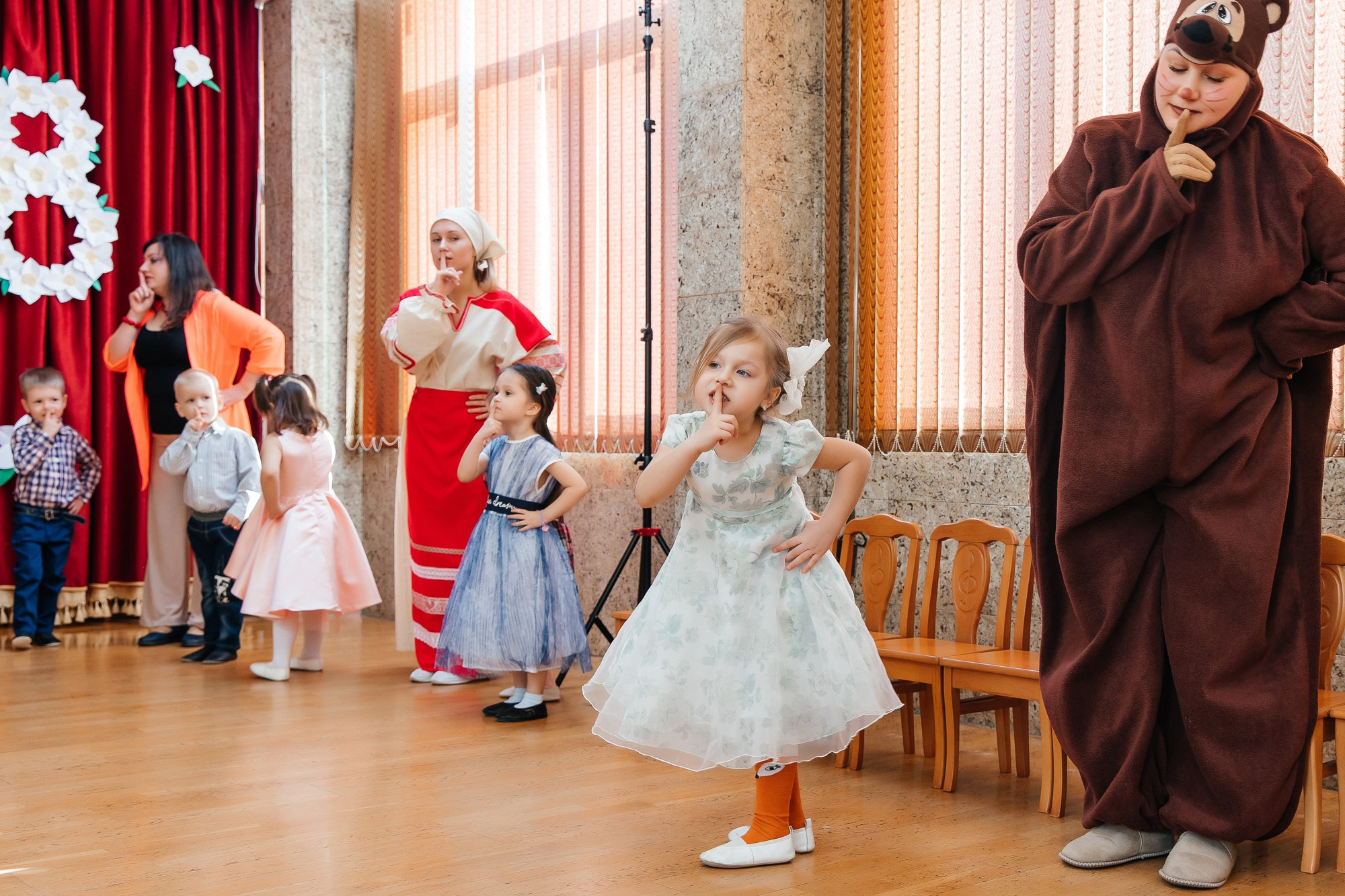 Детский сад № 93 — Утренник (07.03.2023). Свадебный и семейный фотограф Крамар Наталья