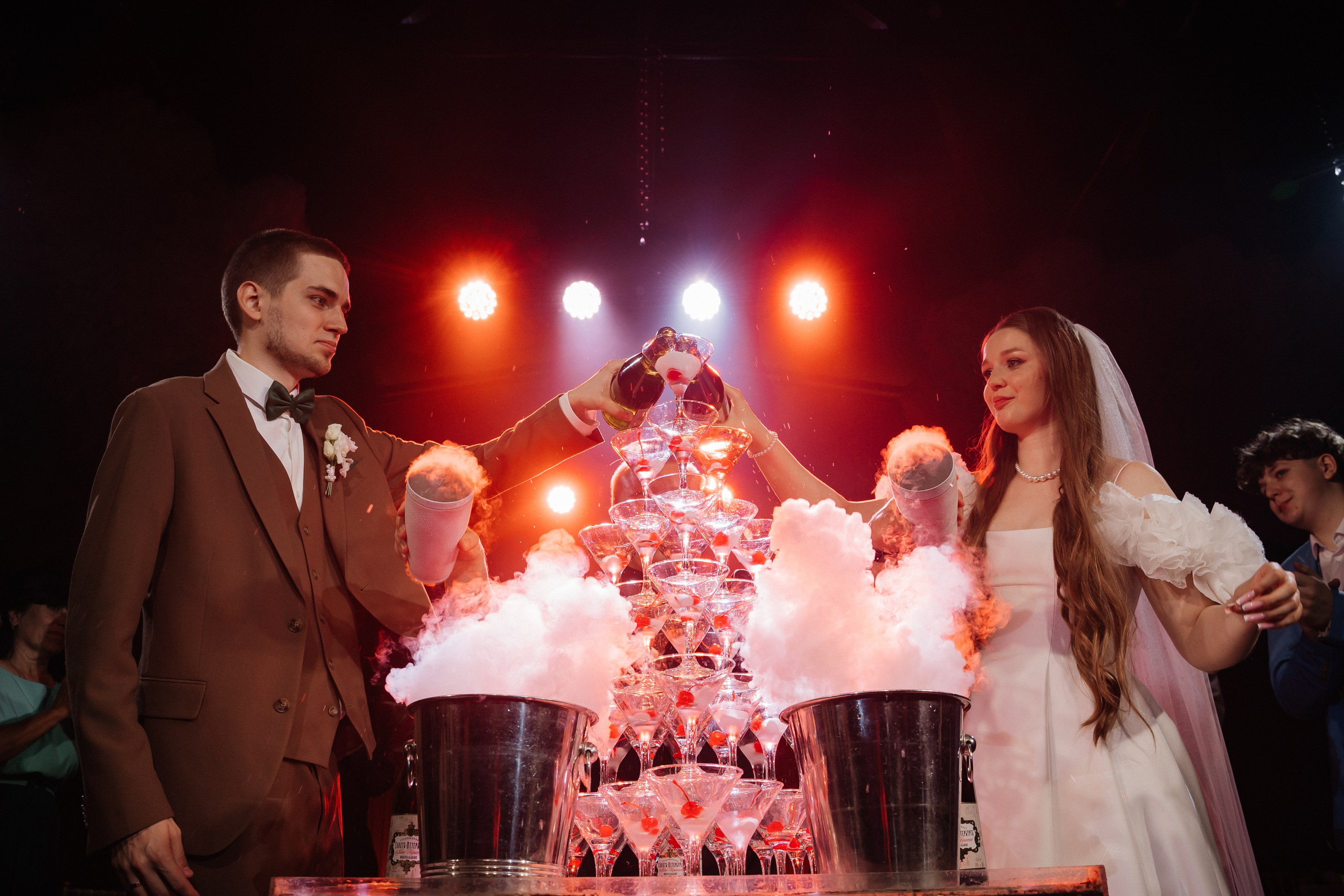 Wedding «Laugh and cry». Свадебные фотограф и видеограф Наталья и Анатолий Новиковы СПб