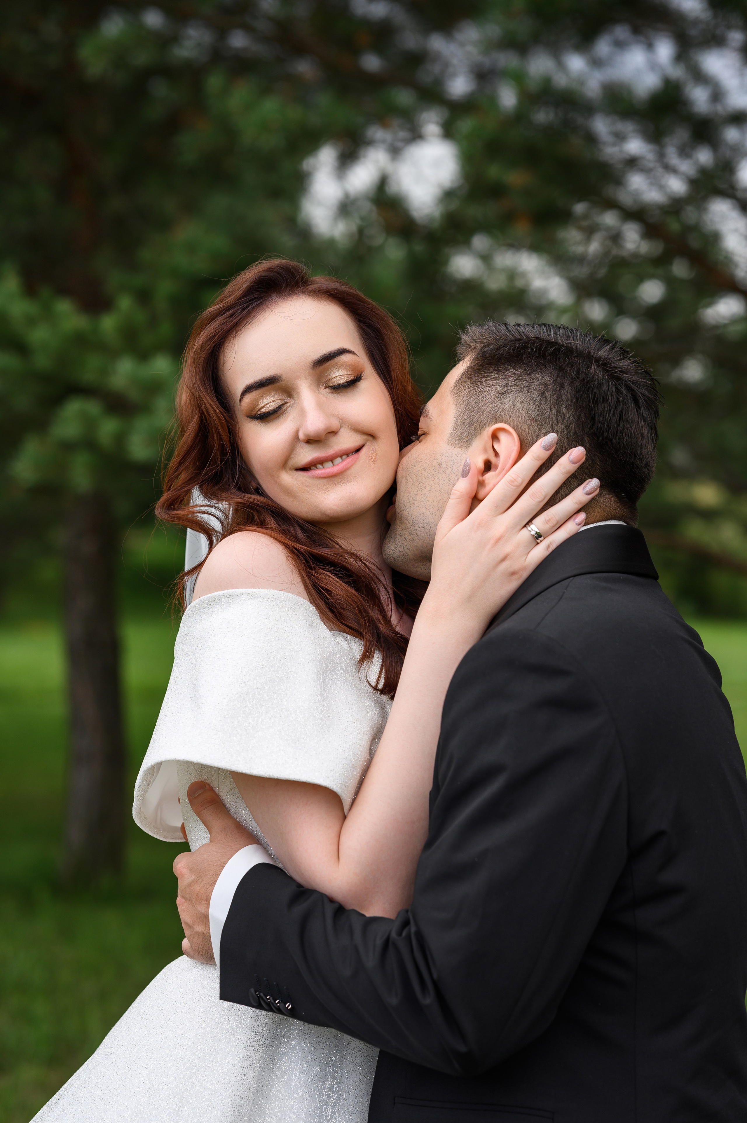 Свадебная фотосессия парк-отель Петрухино-клуб. Свадебный фотограф Москва Юрий Кульман