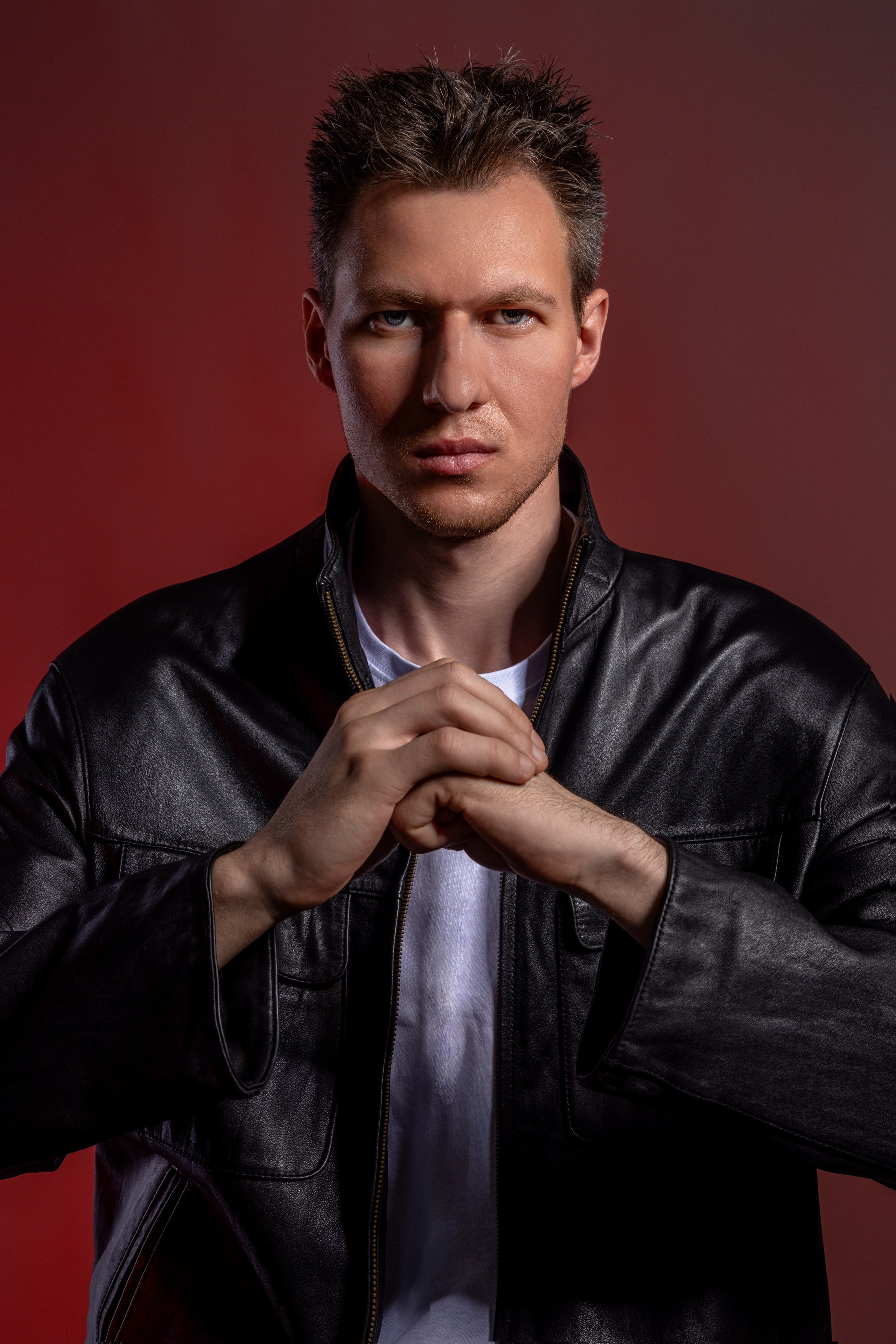 Мужской портрет в студии «КАДР71». Фотограф в Туле Крупский АнДРей. Фотостудия «КАДР71» в Туле