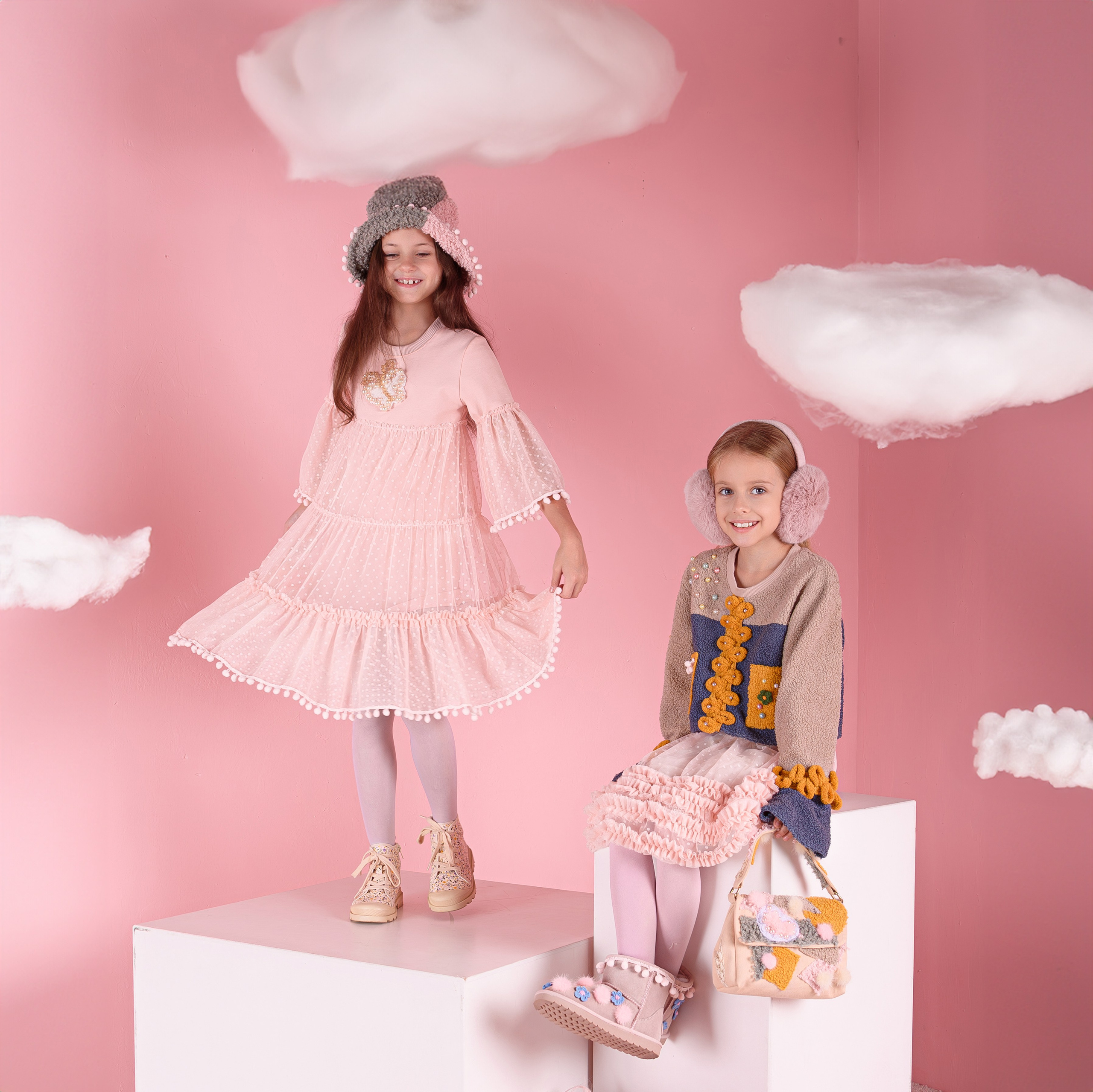 Групповая студийная фотосессия в Сочи девочек-моделей от 5 до 12 лет. Детский студийный фотограф Сочи