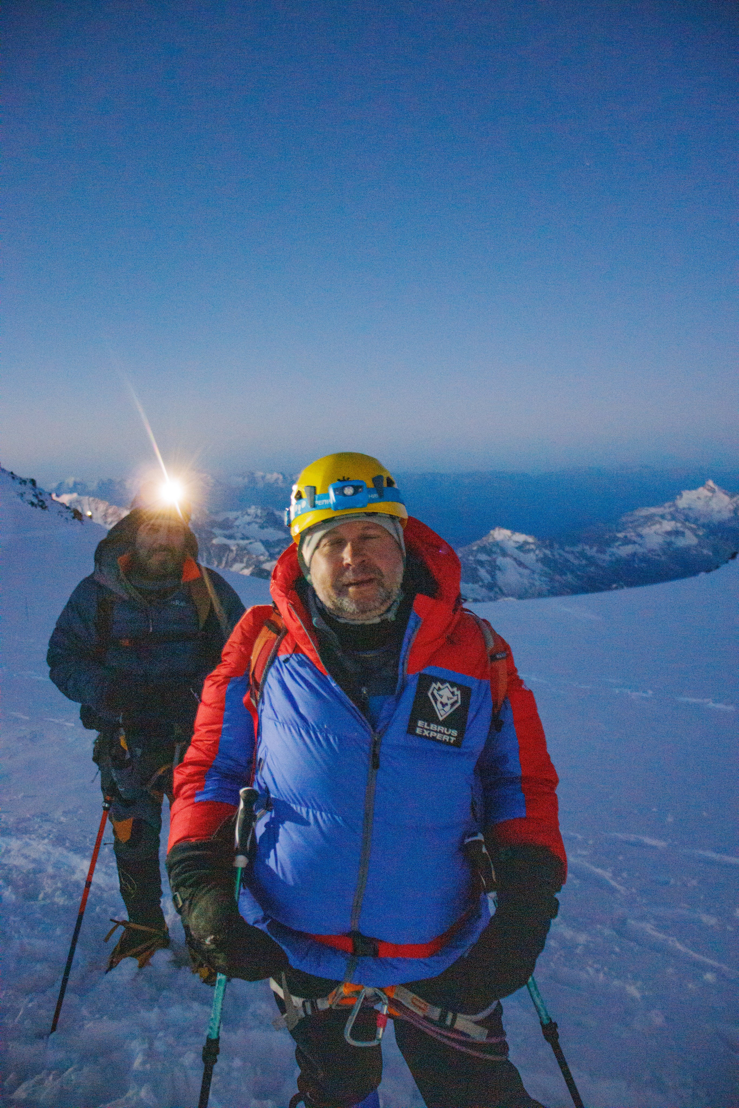 Эльбрус / восхождение. Фотограф на трекинг и восхождение Эльбрус, Приэльбрусье. Елизавета Бобок