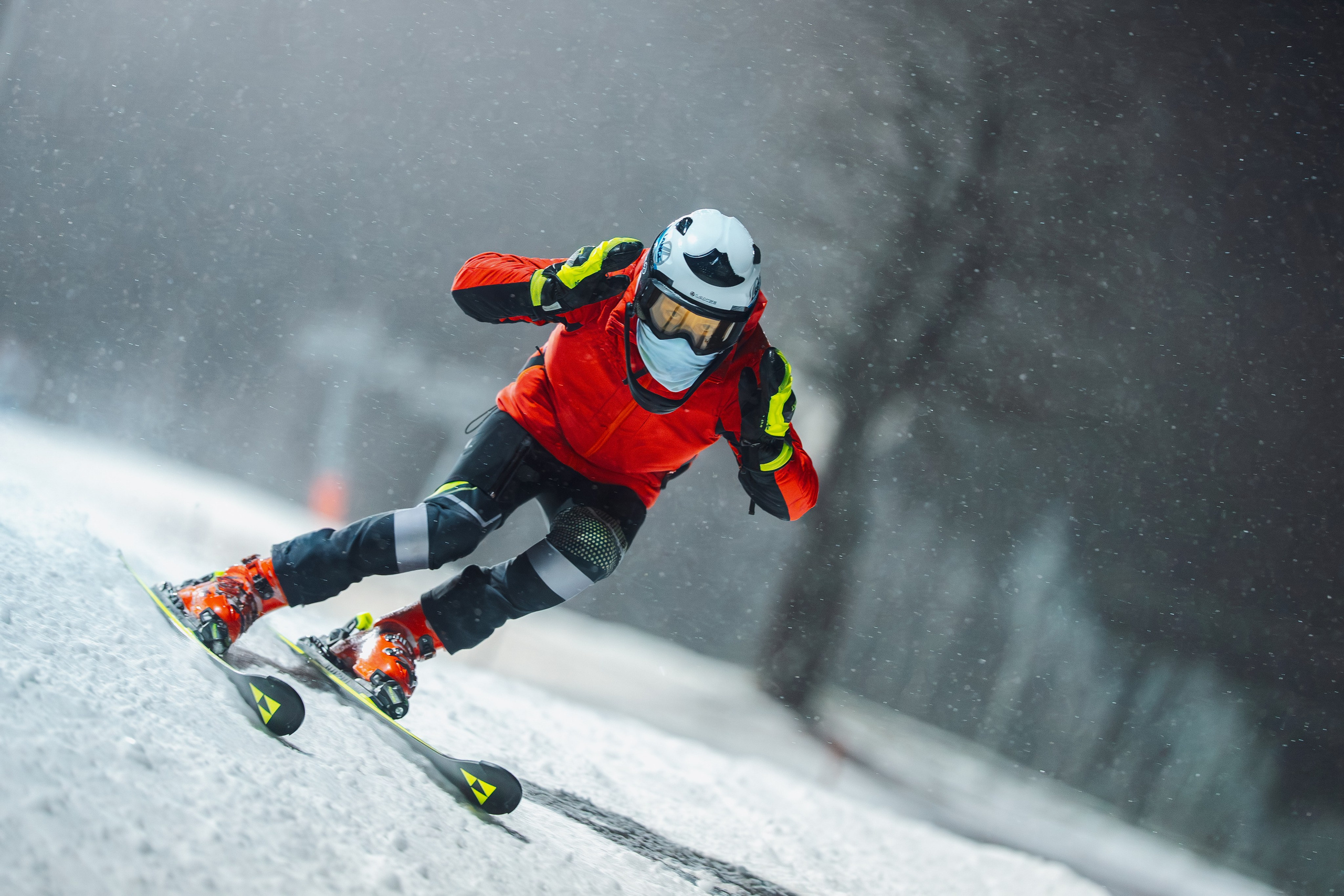 2025.12.25 | Горные лыжи. Тренировка. Шуколово, 5й склон. Фотограф Студитский Евгений