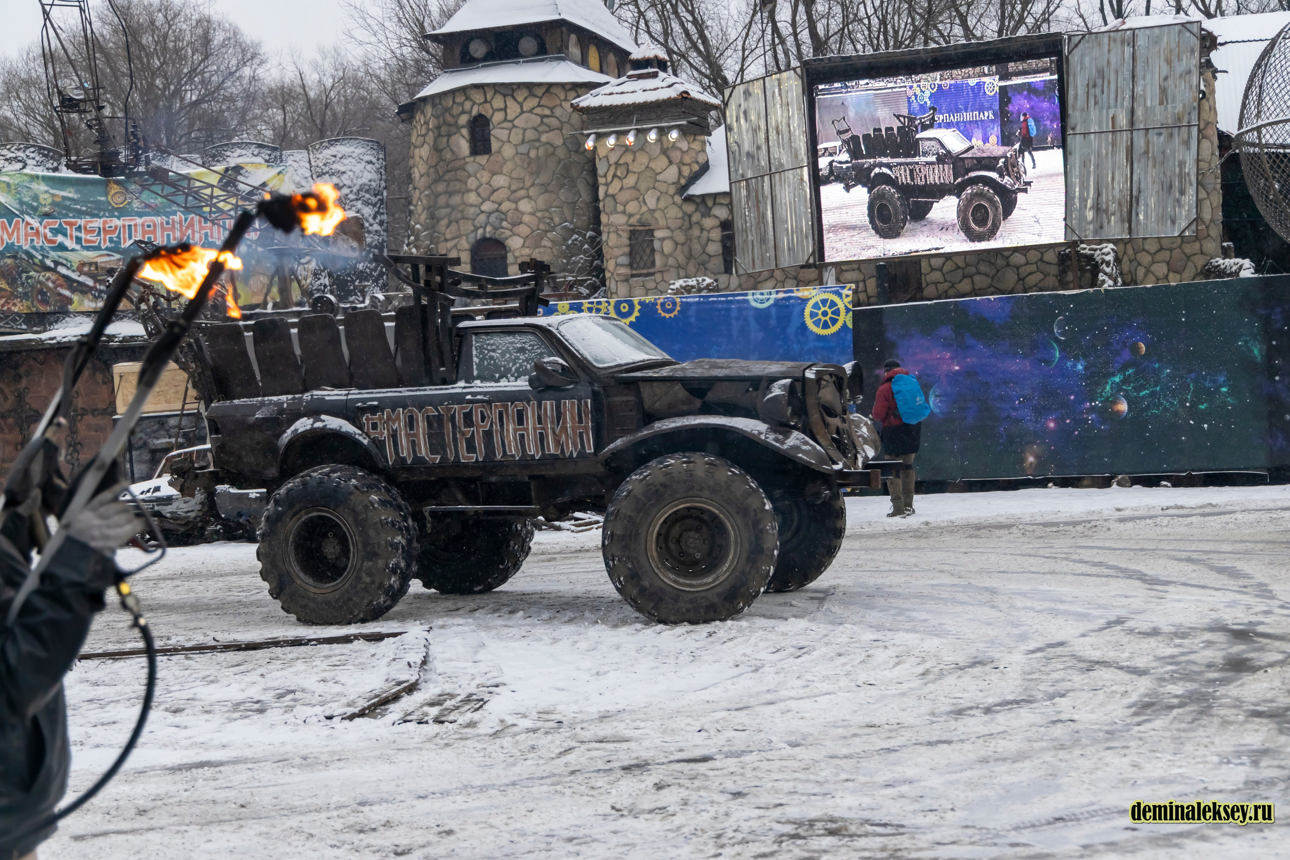 Танки против Монстр-Траков. Репортажный, семейный и студийный фотограф в Москве Демин Алексей