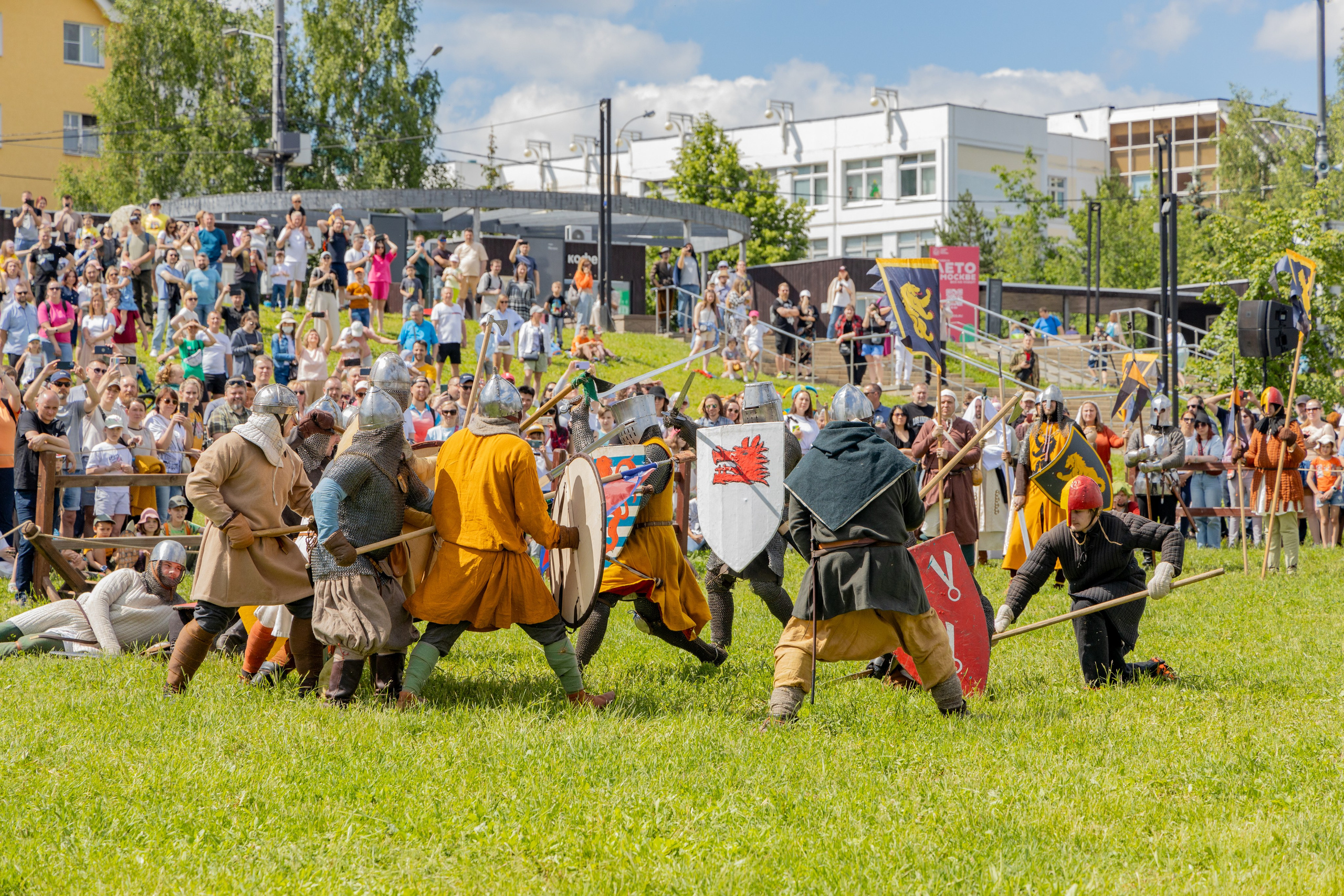 Земля Легенд: Солнце и медведь Фест. Репортажный, семейный и студийный фотограф в Москве Демин Алексей