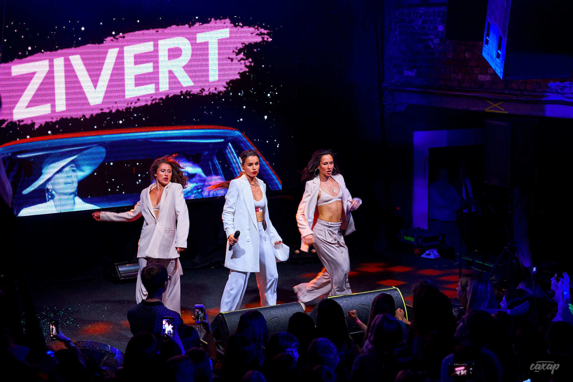 Zivert, фото с концерта в Екатеринбурге. Дом Печати 2019 Фотограф в Ек. Профессиональный фотограф в Екатеринбурге Юра Сахар