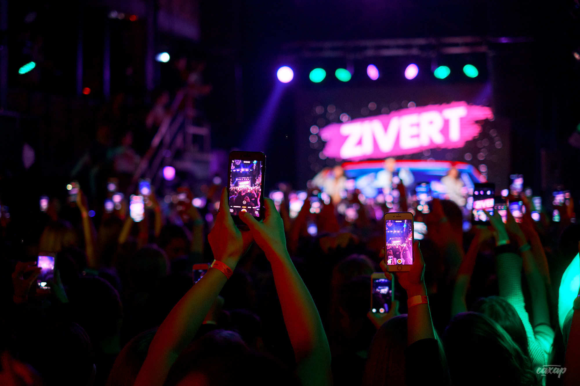 Zivert, фото с концерта в Екатеринбурге. Дом Печати 2019 Фотограф в Ек. Профессиональный фотограф в Екатеринбурге Юра Сахар