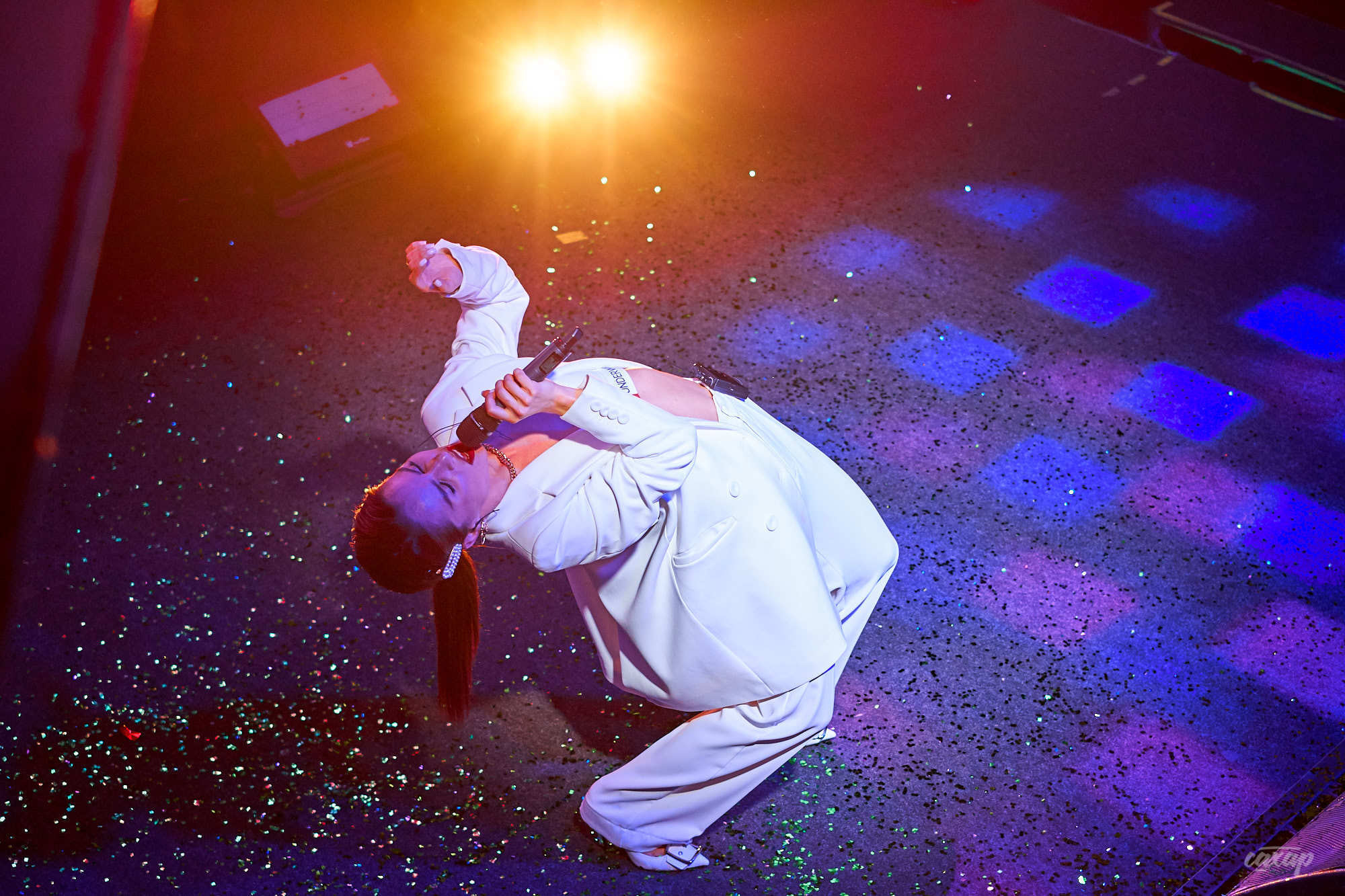 Zivert, фото с концерта в Екатеринбурге. Дом Печати 2019 Фотограф в Ек. Профессиональный фотограф в Екатеринбурге Юра Сахар