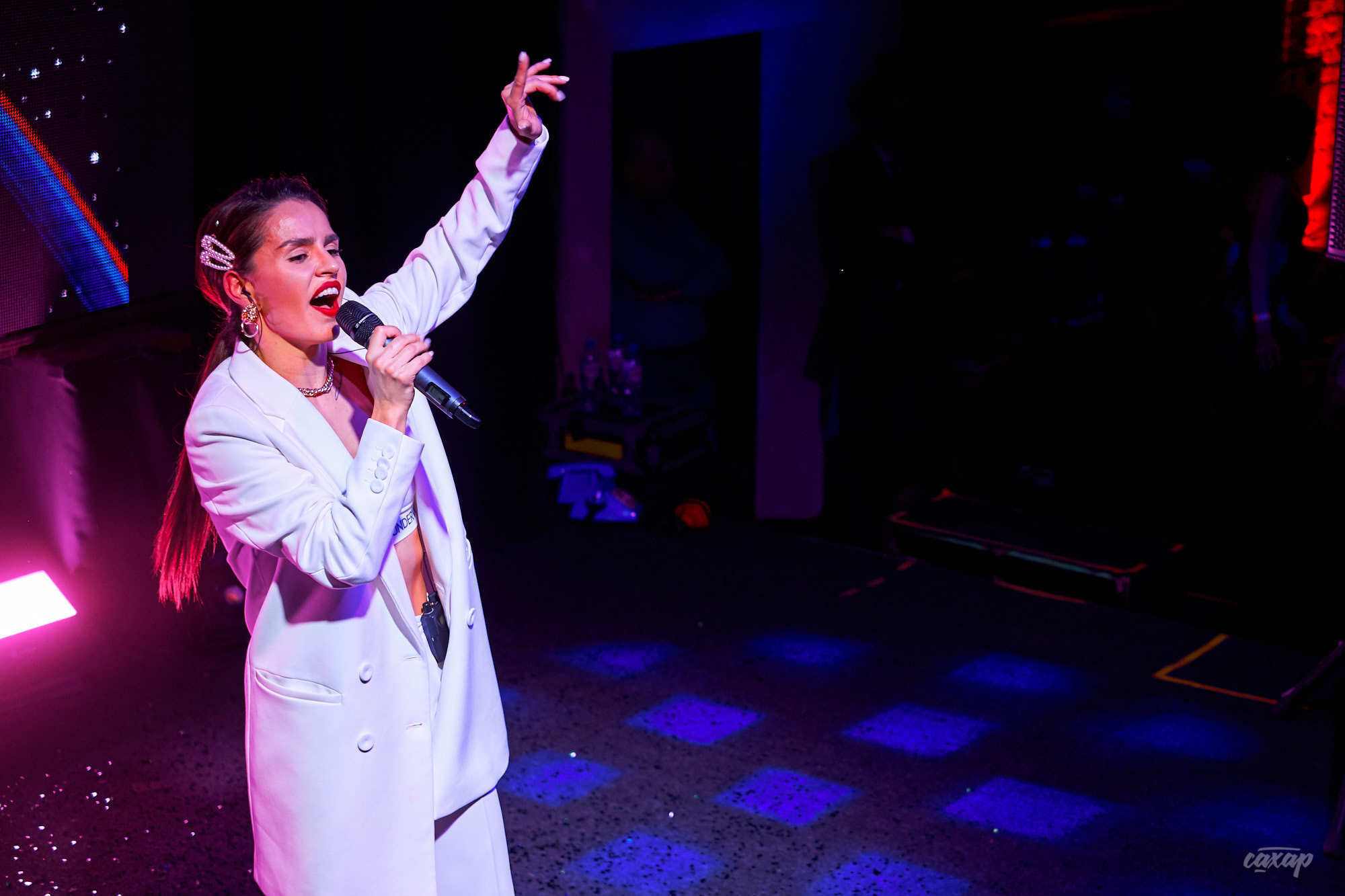 Zivert, фото с концерта в Екатеринбурге. Дом Печати 2019 Фотограф в Ек. Профессиональный фотограф в Екатеринбурге Юра Сахар