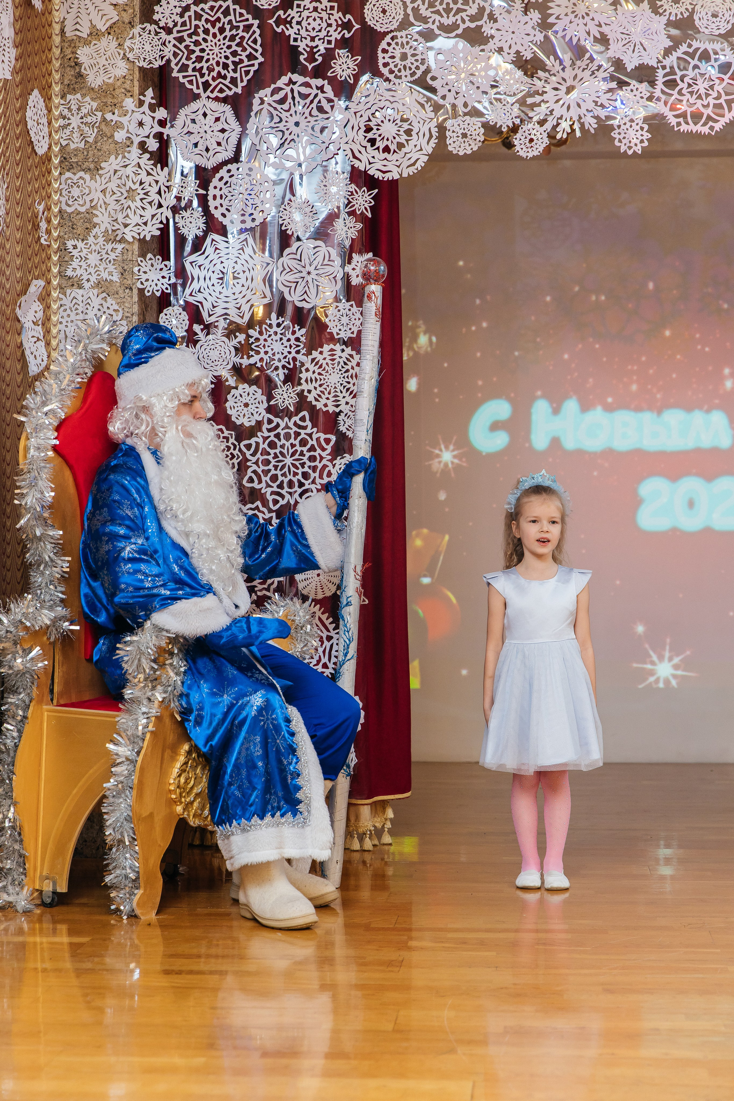 Детский сад № 93 — Утренник (27.12.2024). Свадебный и семейный фотограф Крамар Наталья