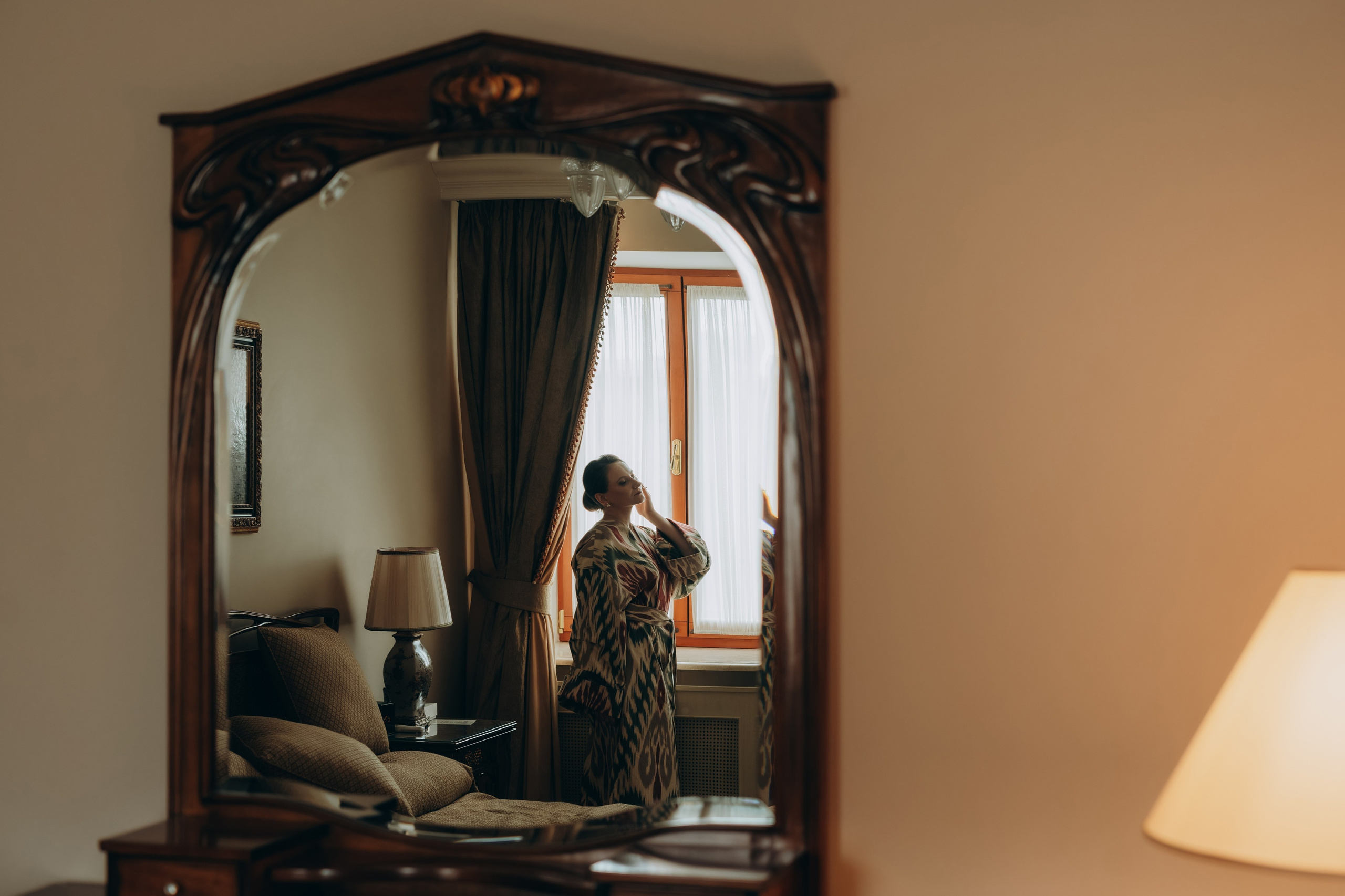 Свадебная фотосессия в Москве / Библиотека-читальня им. А. С. Пушкина. Фотограф Москва Виктория-Антуанетта