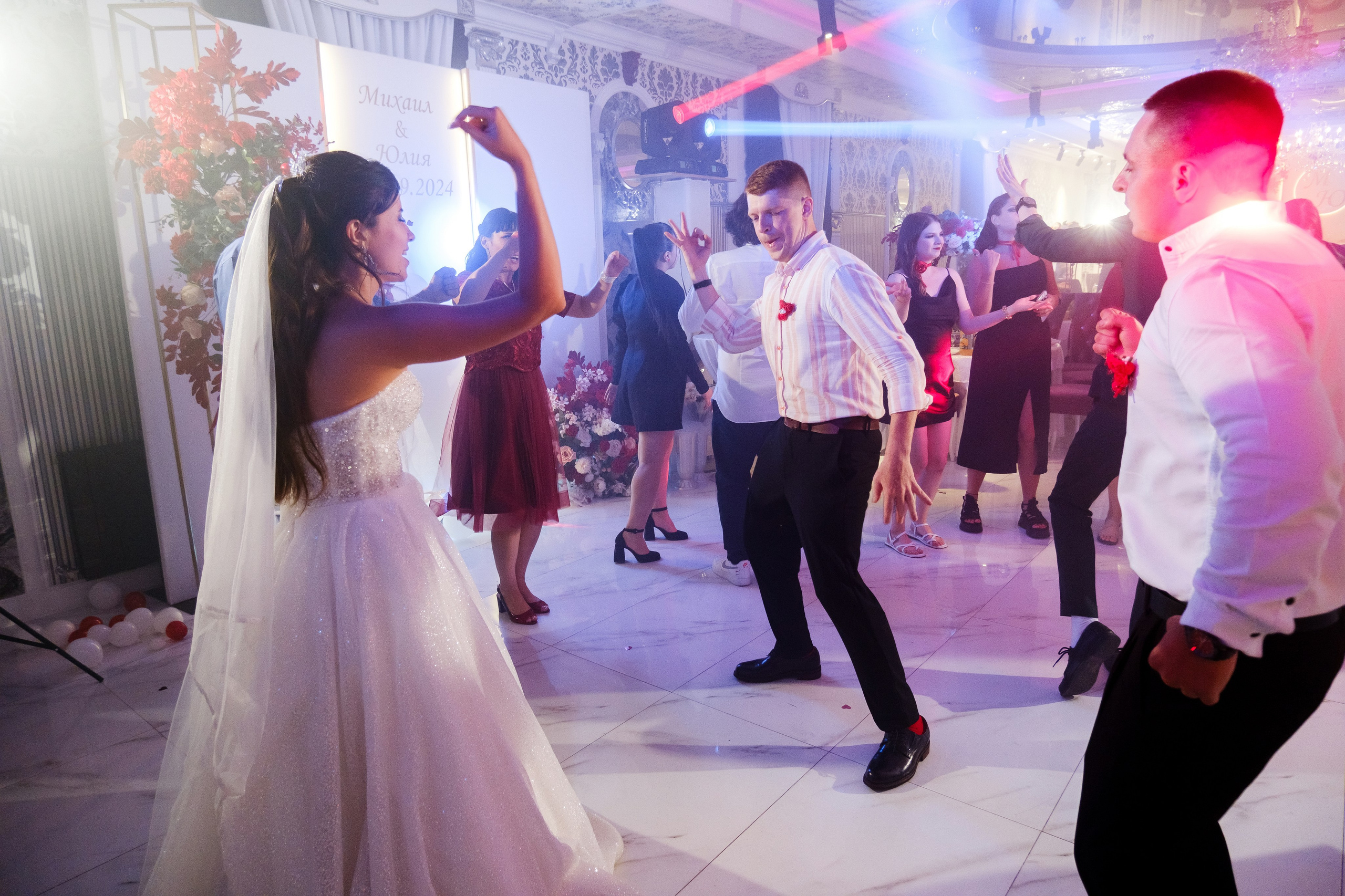 Михаил и Юлия. Свадебный фотограф | репортаж | праздники | крещение