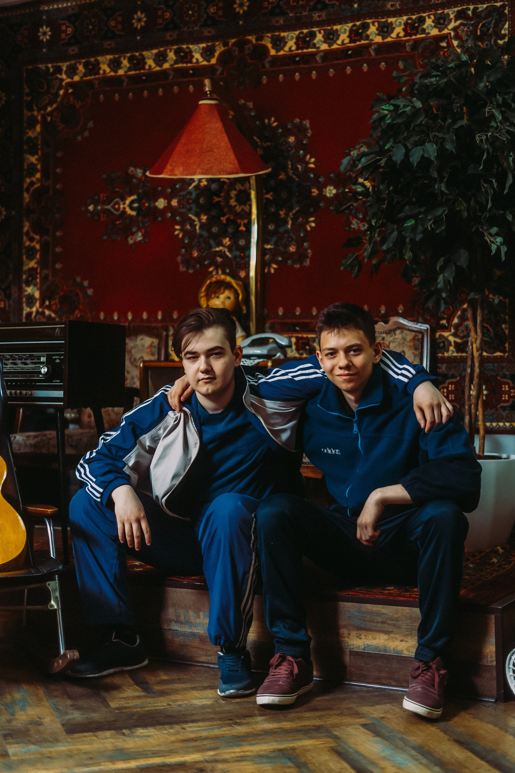 Фотосессия для школьников в стиле 90х. Фотографы Харины Иван и Светлана Красноярск