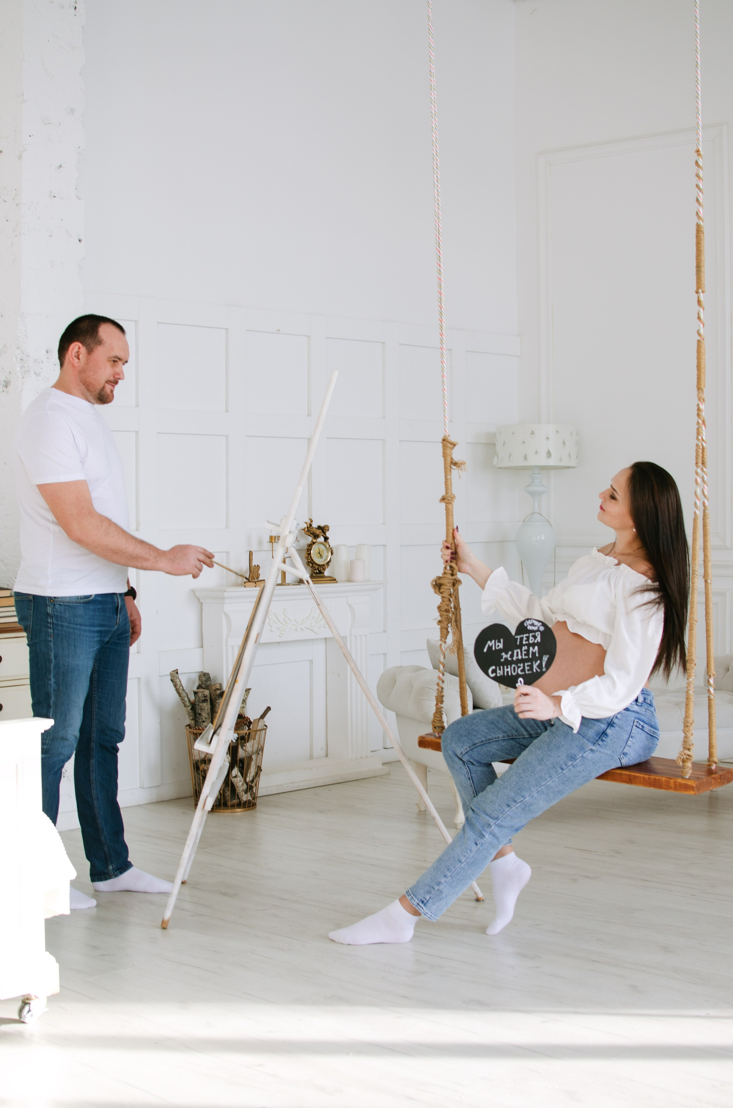 Муж и жена на фотостудии