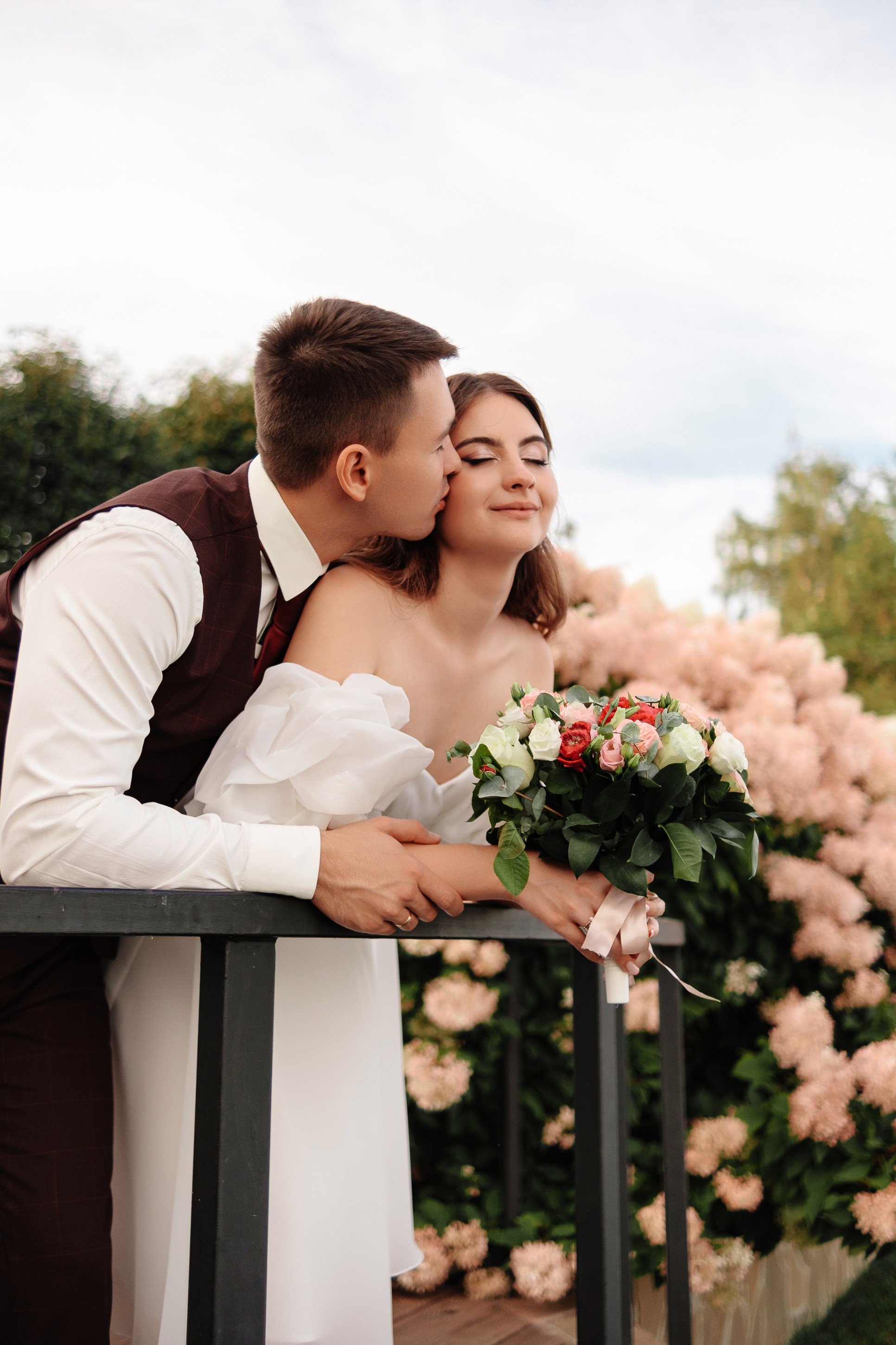 Elegance in Every Frame: Wedding Day Memories