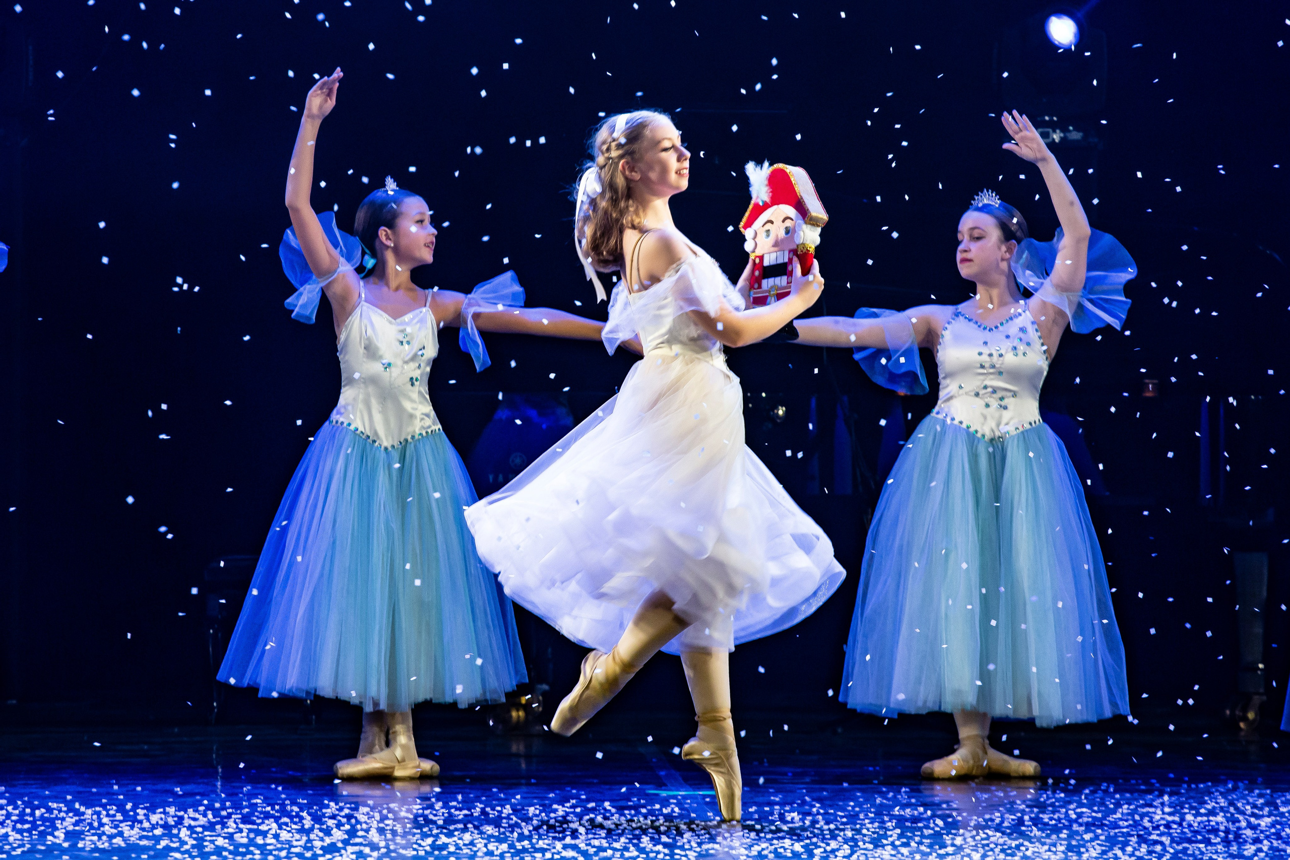 Закрытие года семьи в Сочи Зимний театр. Фотограф в Сочи Юрий Шептаев