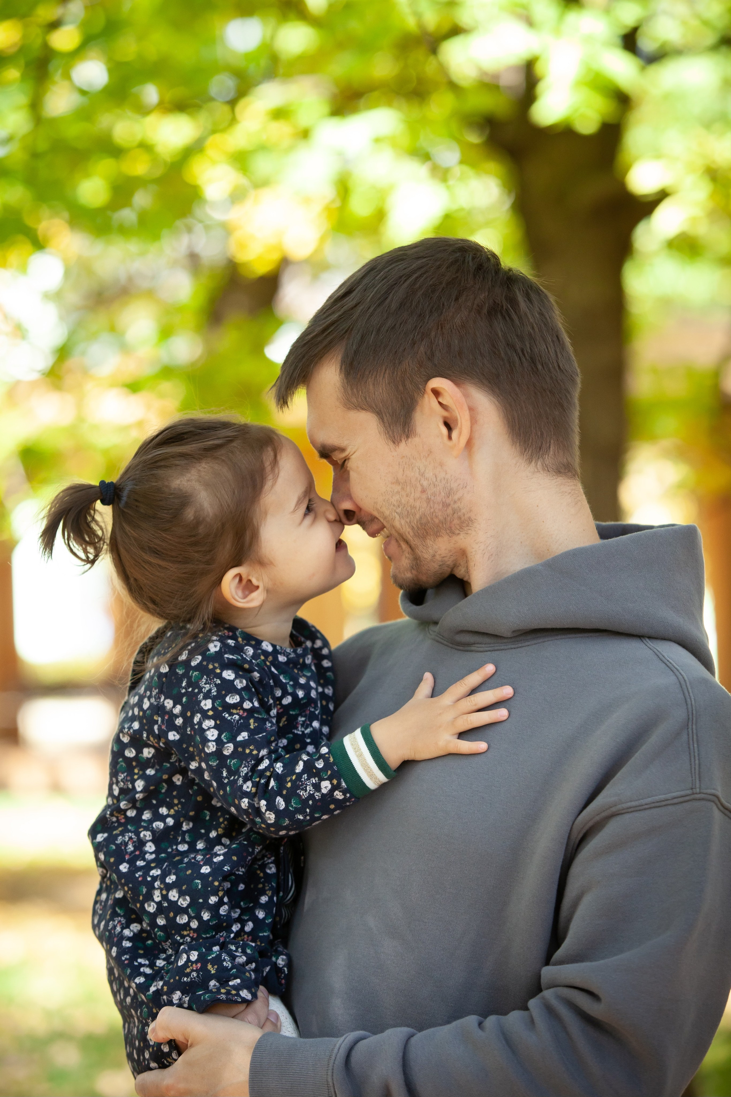 Семейная фотосъемка в саду Баумана. Фотографы в Москве Светлана Устинова и Сергей Грачев