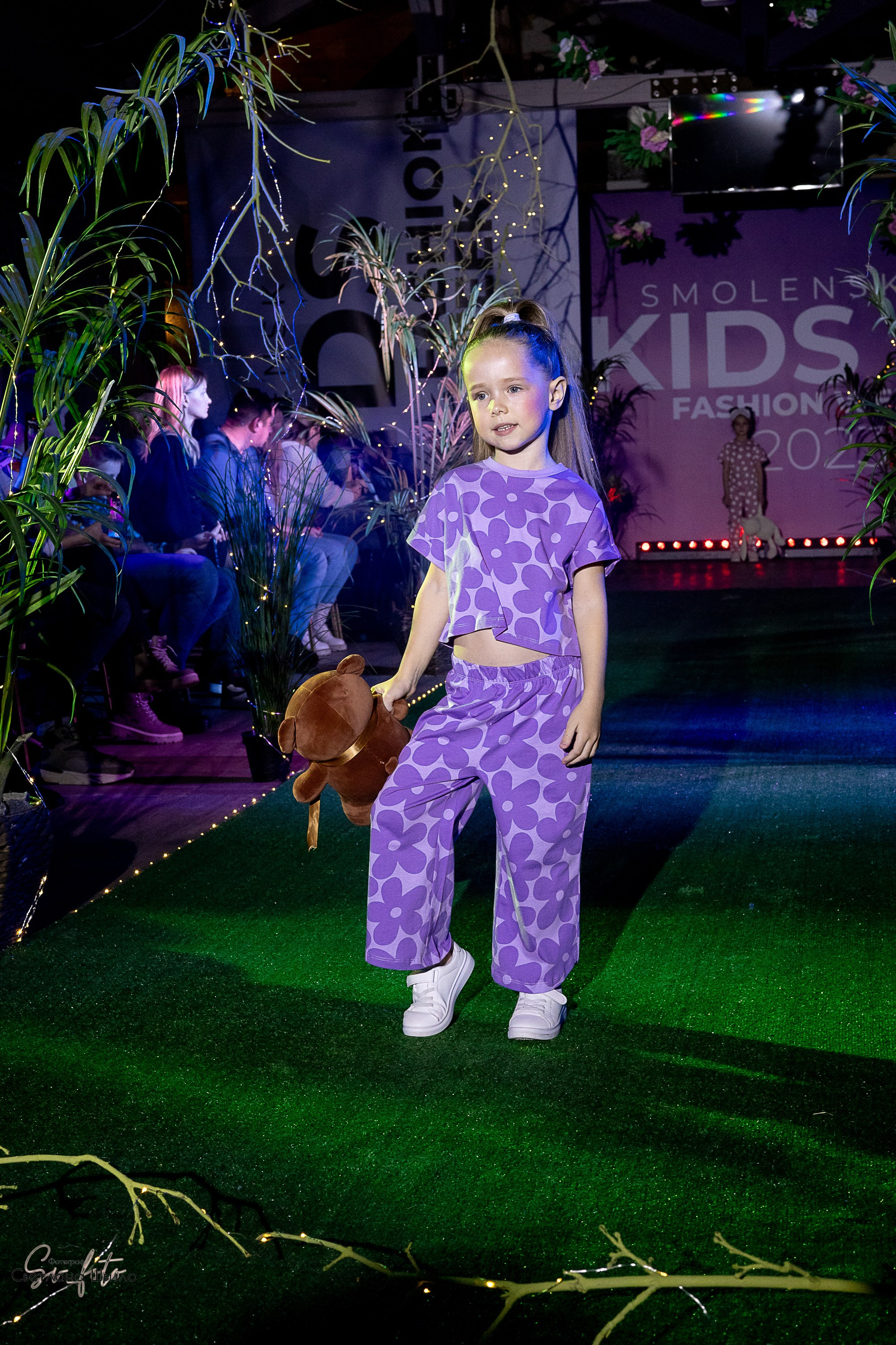 Smolensk Fashion Week_показы_ДЕНЬ 3_ФИНАЛ_Алиса в стране чудес. Главная
