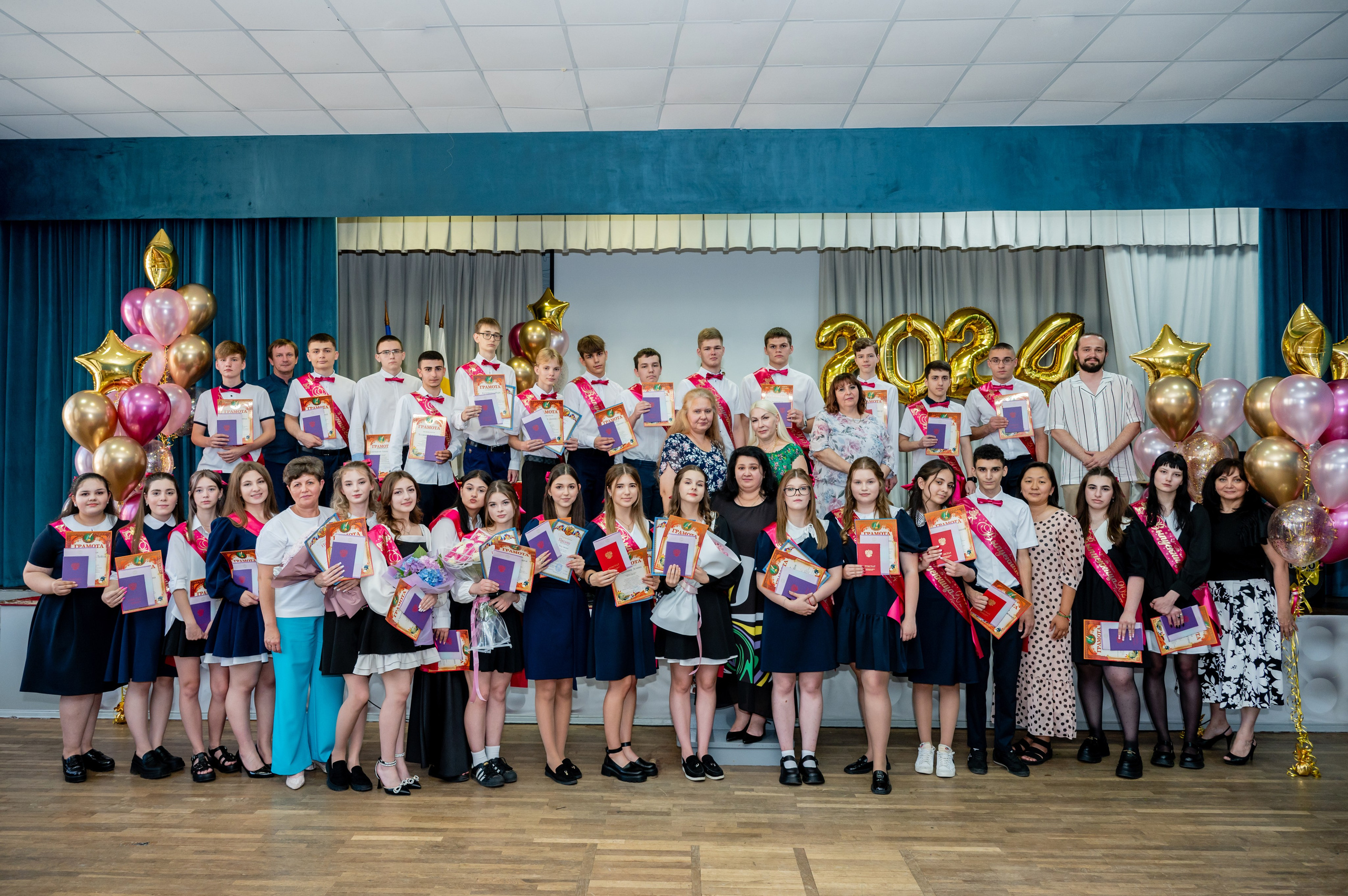 Фотограф на вручение аттестатов. Вячеслав Скрипник Фотограф Краснодар