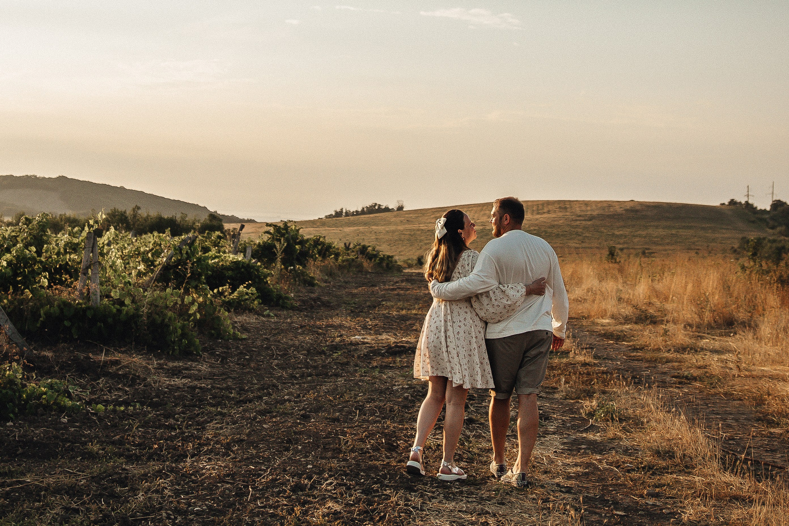 Антон и Мария — виноградная лоза Гай-Кодзора. Семейный фотограф Новороссийск, Анапа, Геленджик — Юлия Давыдова