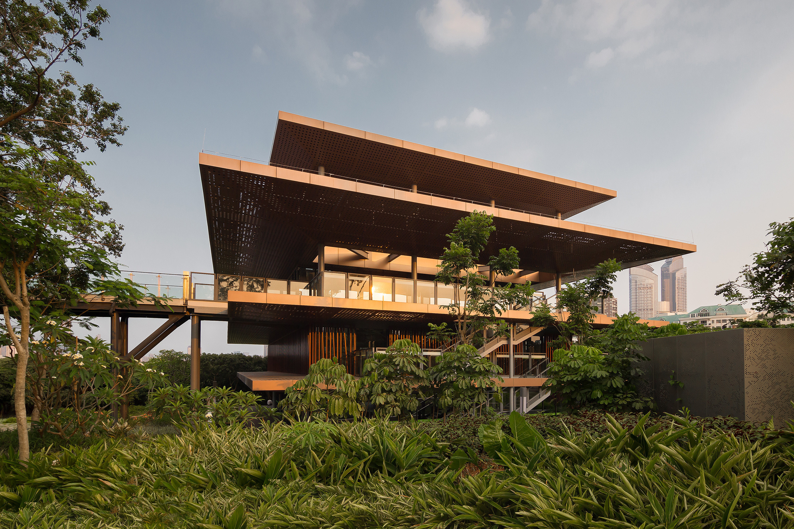 Здание библиотеки