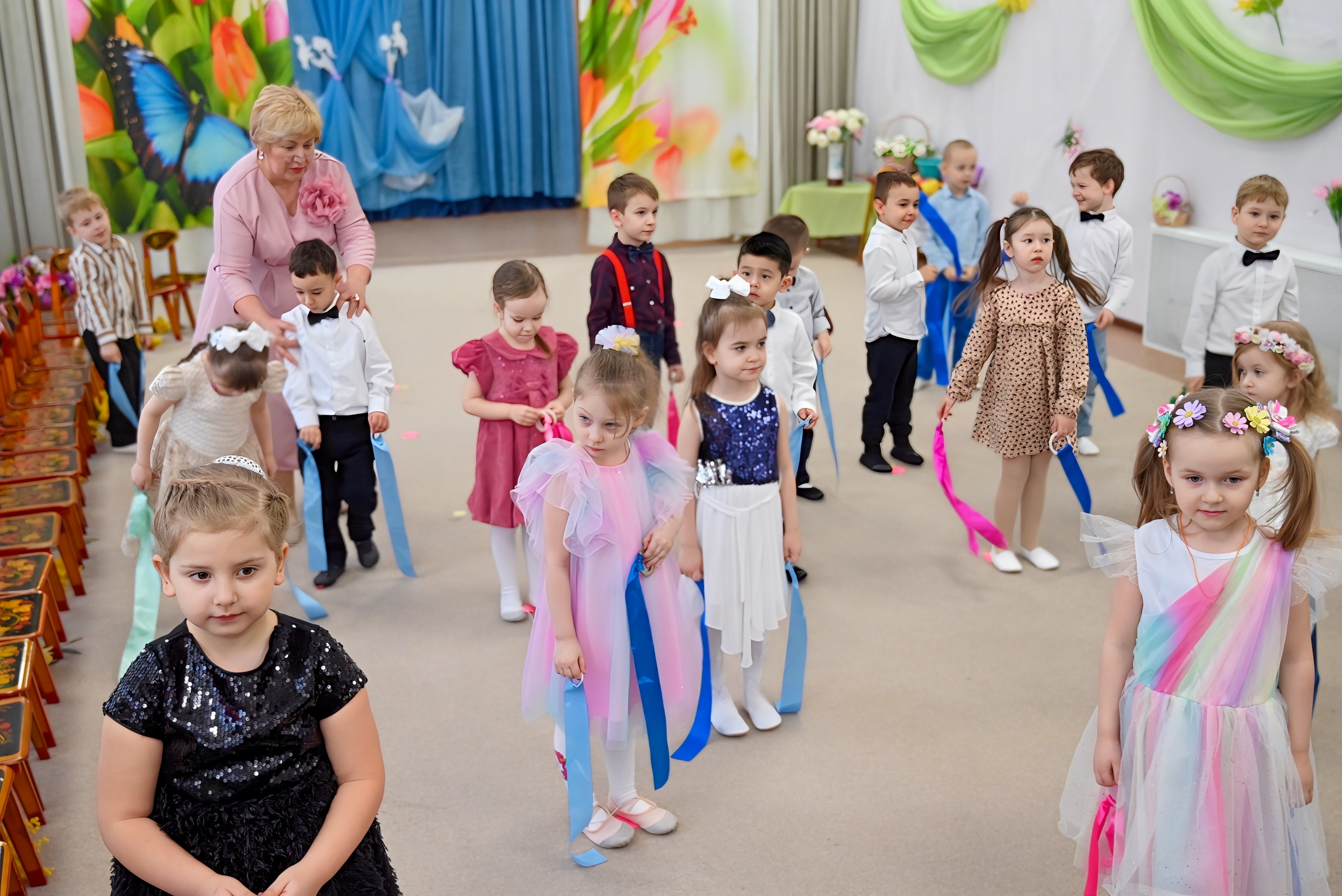 Праздник в группе «Дружная семейка». Семейный и детский фотограф Москва