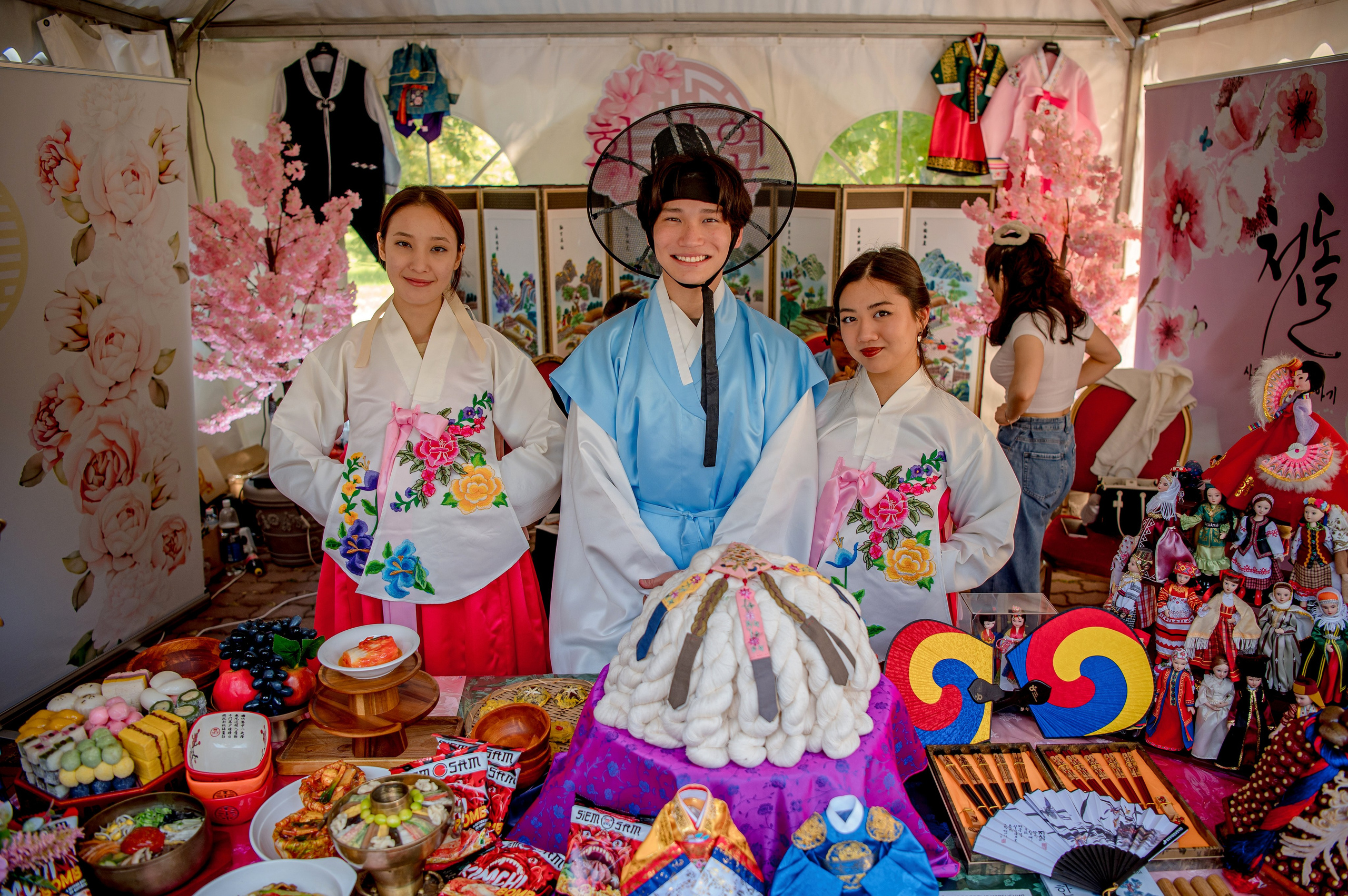 Концерты. Фестивали. Елена Северина фотограф, Алматы: репортаж (спорт, концерты, конференции), предметная и фуд-съёмка, портреты, каталоги, фэшн, ретушь