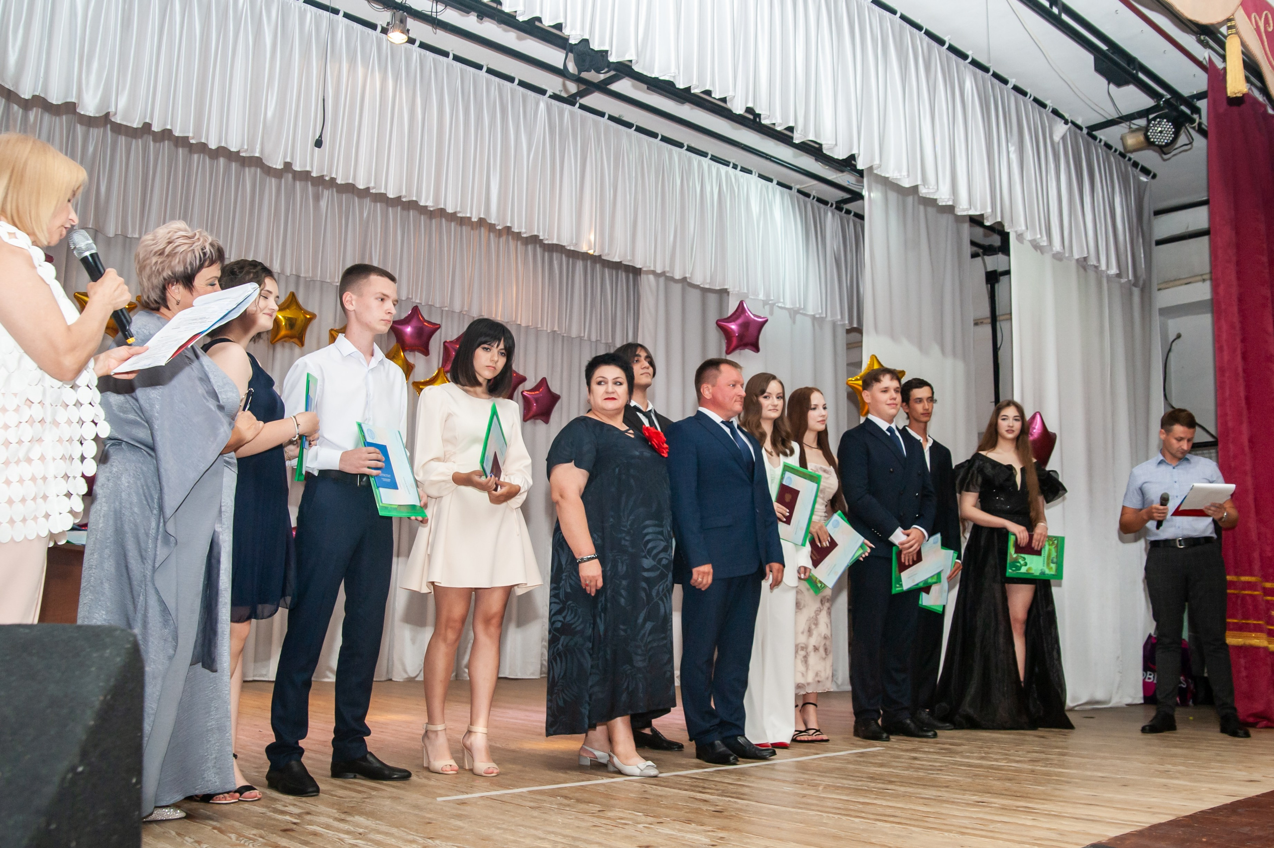 Выпускной МАОУ СОШ № 17 им. Эдуарда Есаяна. Свадебный и семейный фотограф Денис Лукьянов в Краснодаре, Краснодарском крае и Республике Крым