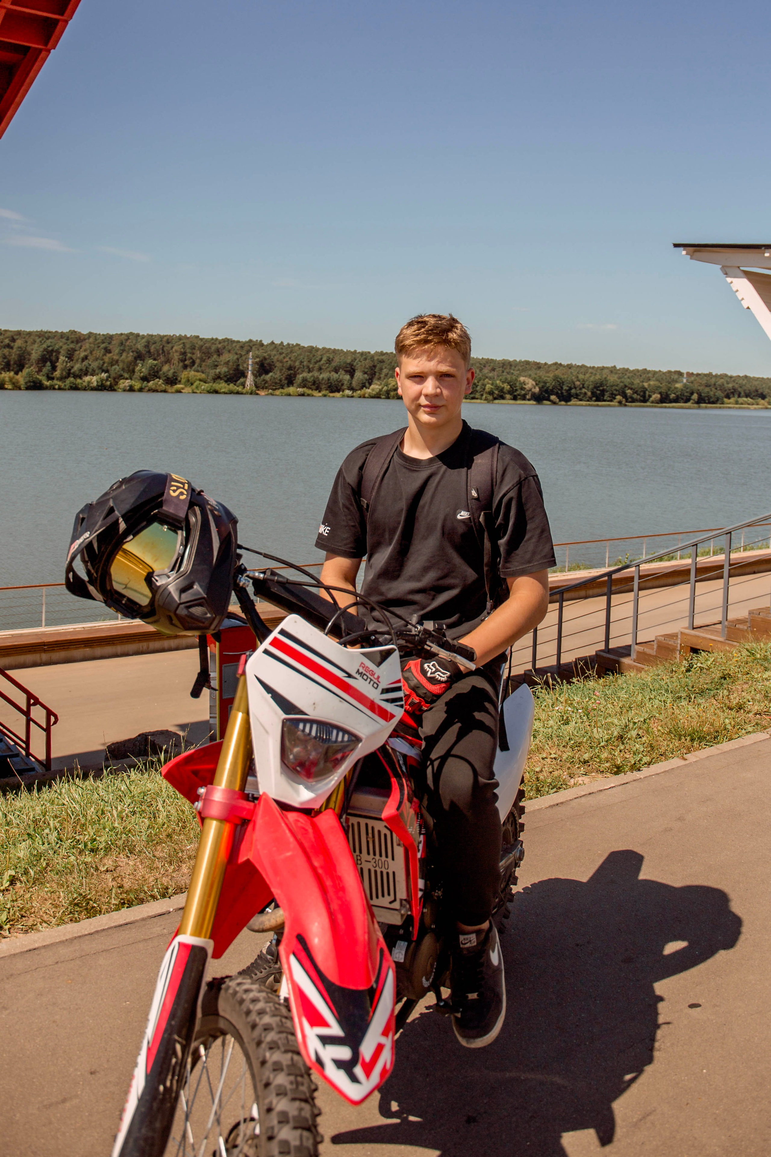 Парни и мотоциклы