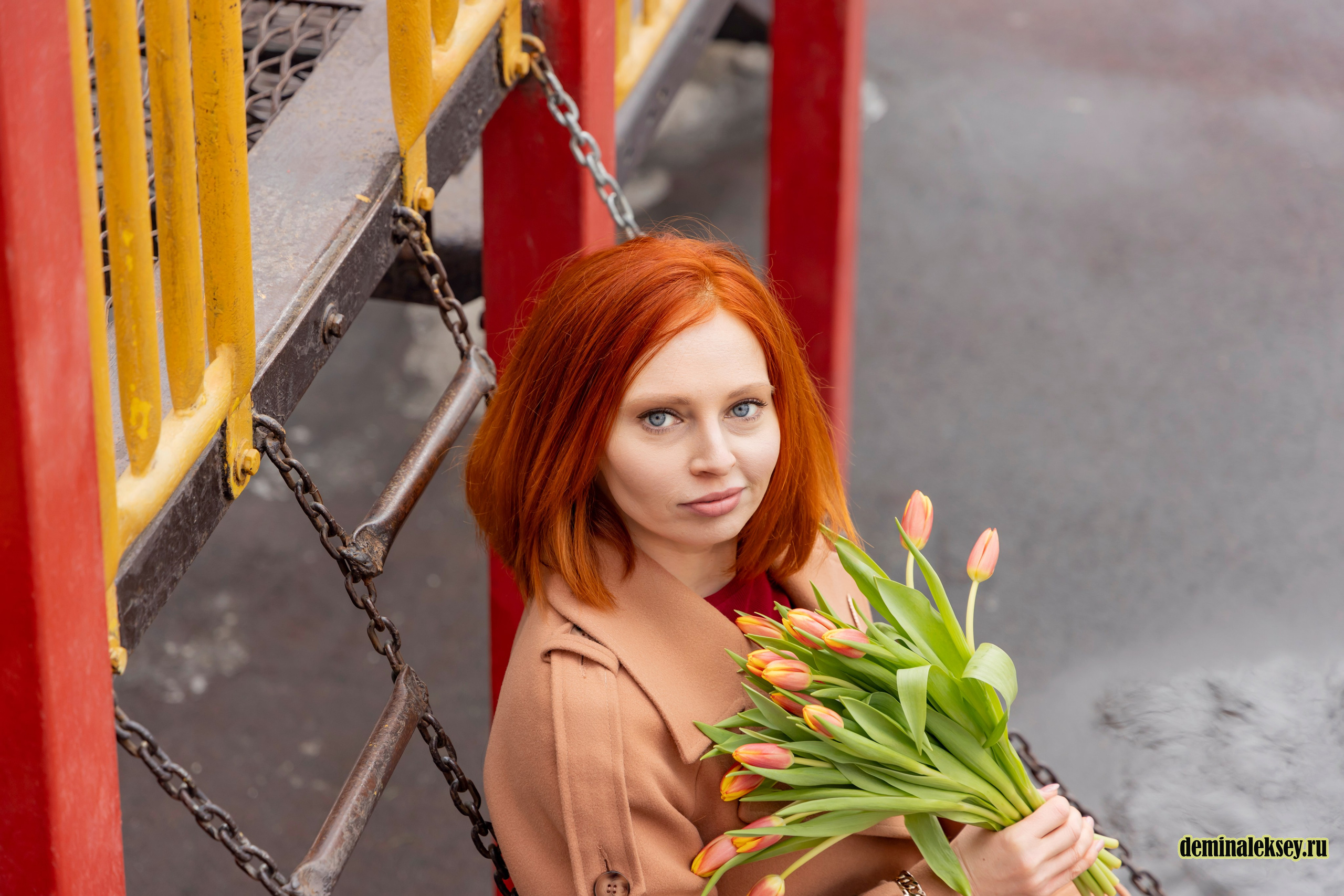 Весенняя фотопрогулка со Светланой на Патриарших прудах. Репортажный, семейный и студийный фотограф в Москве Демин Алексей