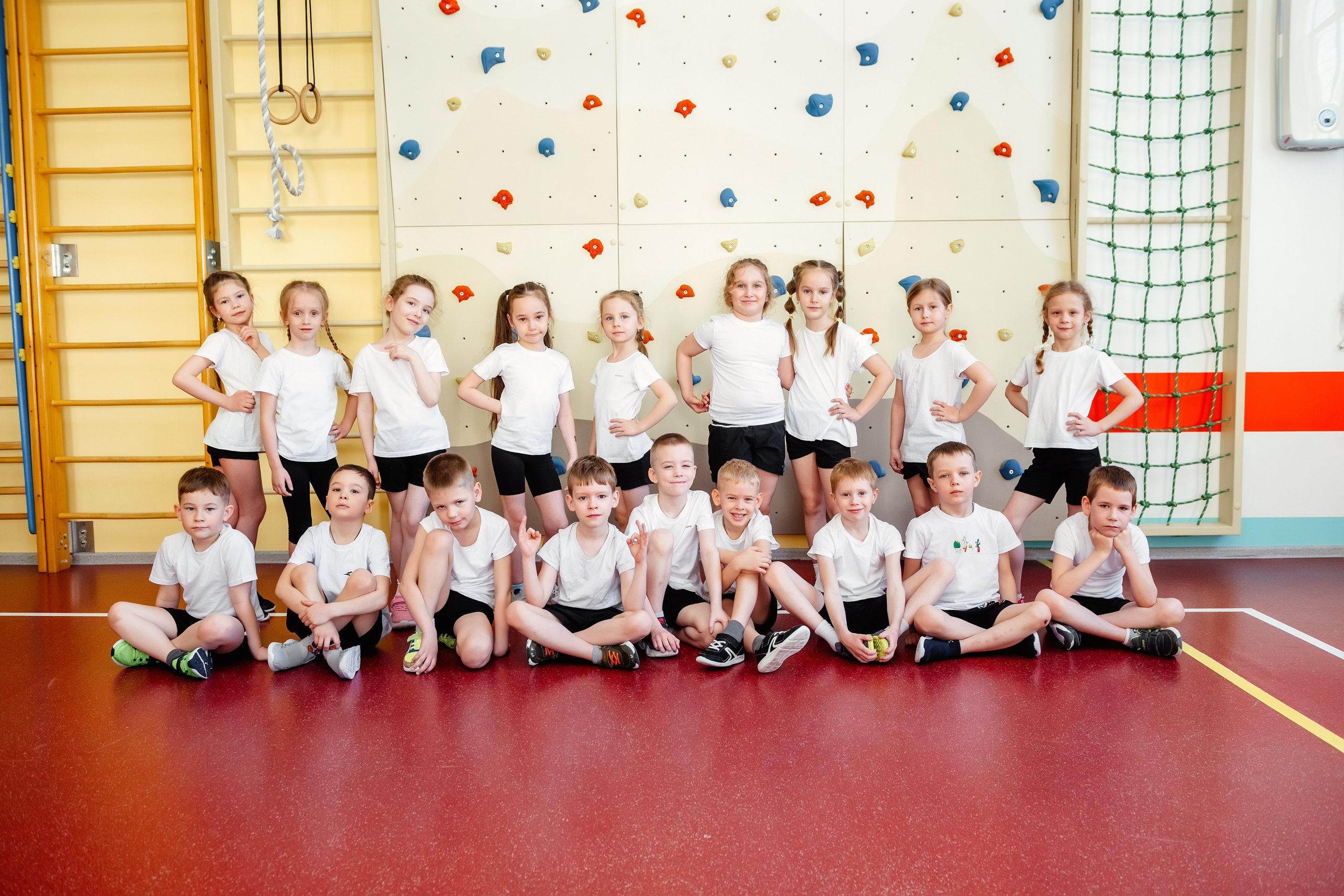 Выпускные школьные альбомы, детсадовские альбомы — Заречный, Пенза, Россия.