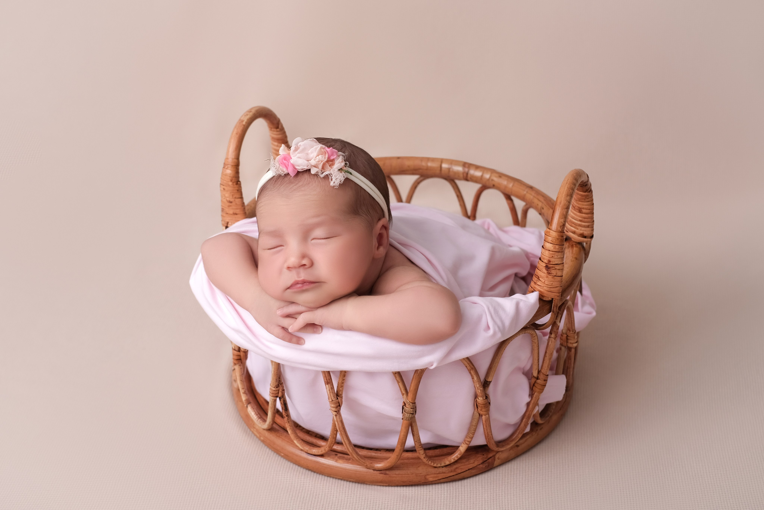 Новорожденные→. Фотограф новорожденных в Караганде